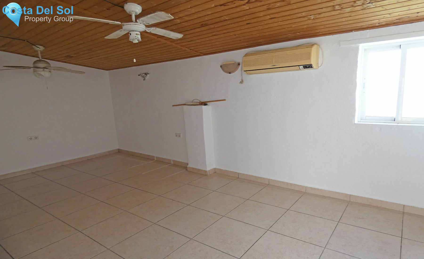 Townhouse in Alhaurín el Grande-1132373
