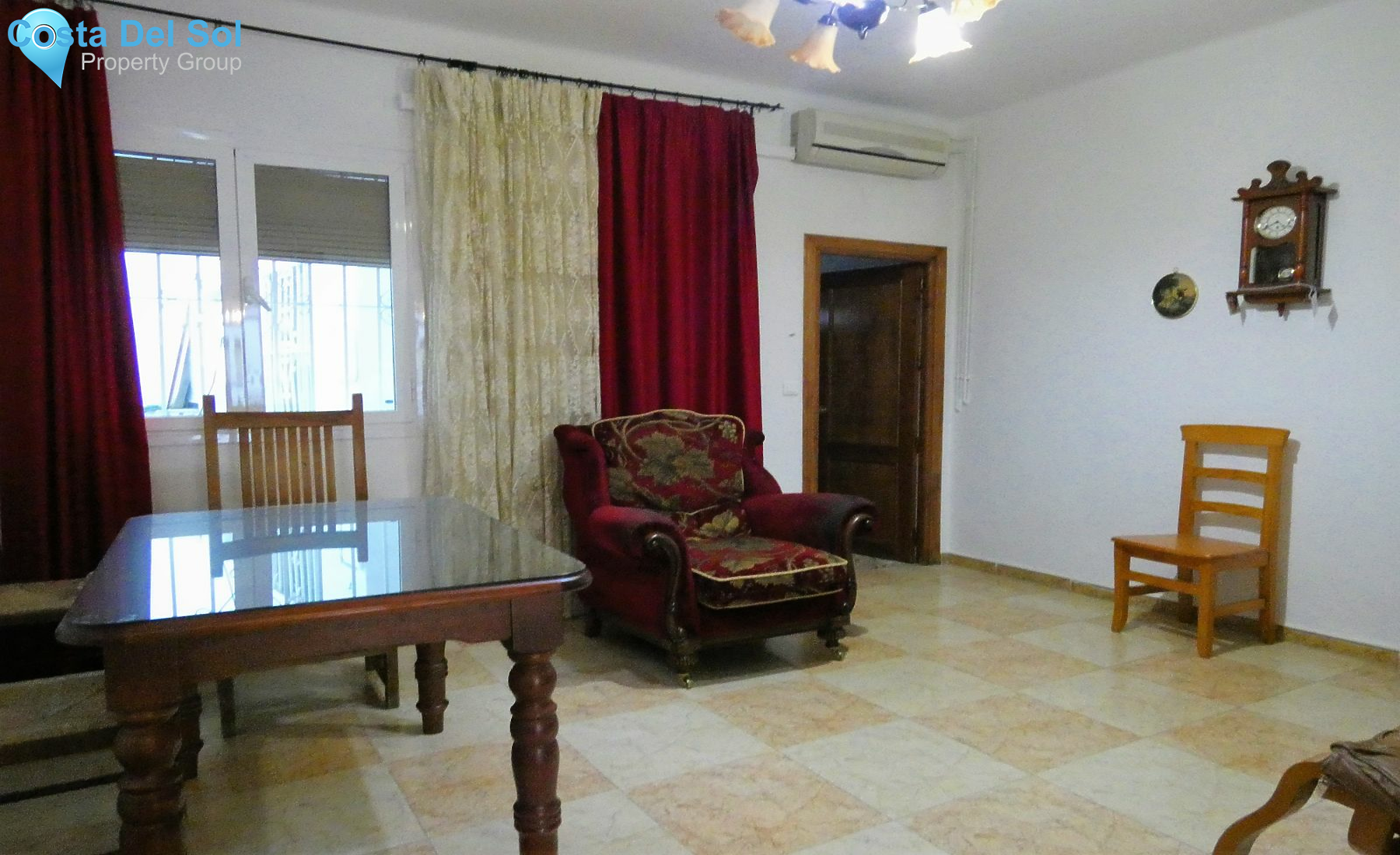 Townhouse in Alhaurín el Grande-1132580