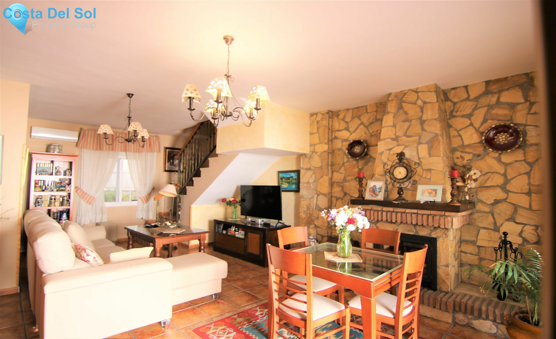 Townhouse in Alhaurín el Grande-1388725