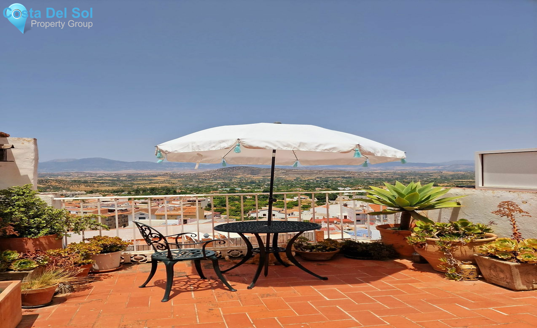 Townhouse in Alhaurín el Grande-1420403