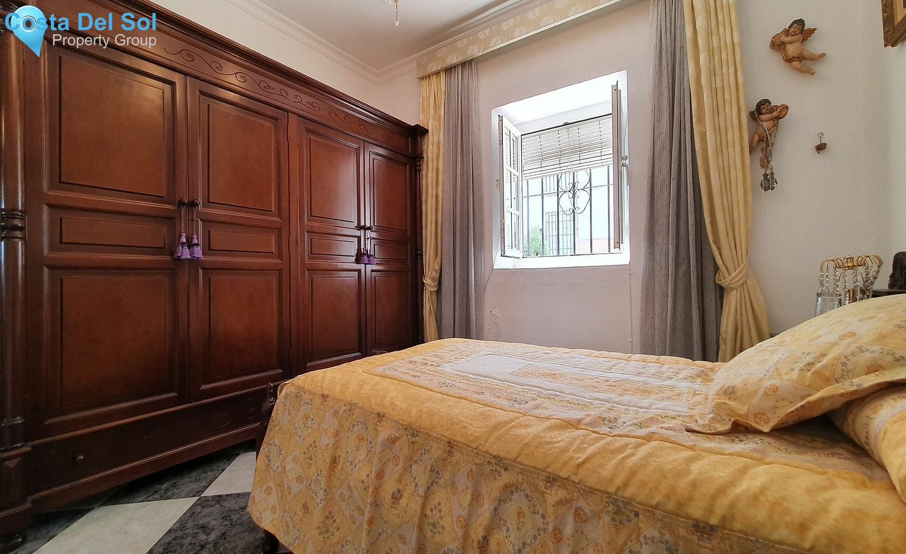 Townhouse in Alhaurín el Grande-1472204