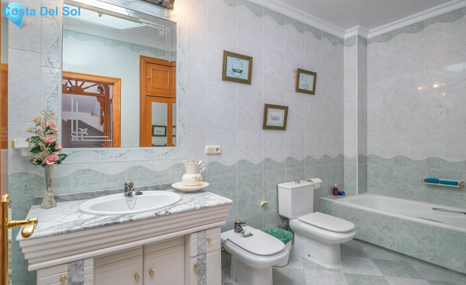 Townhouse in Alhaurín el Grande-1519807