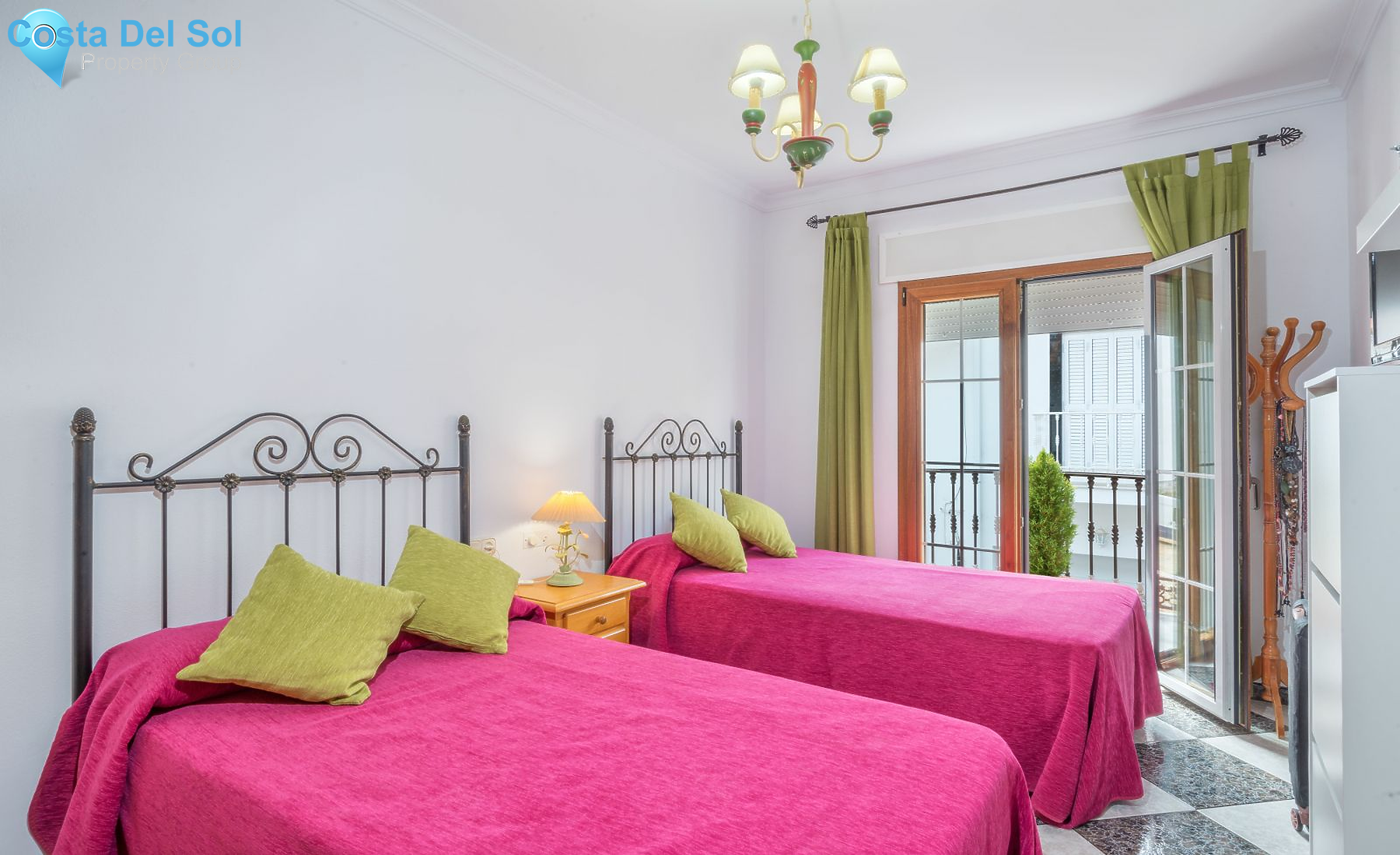 Townhouse in Alhaurín el Grande-1519808