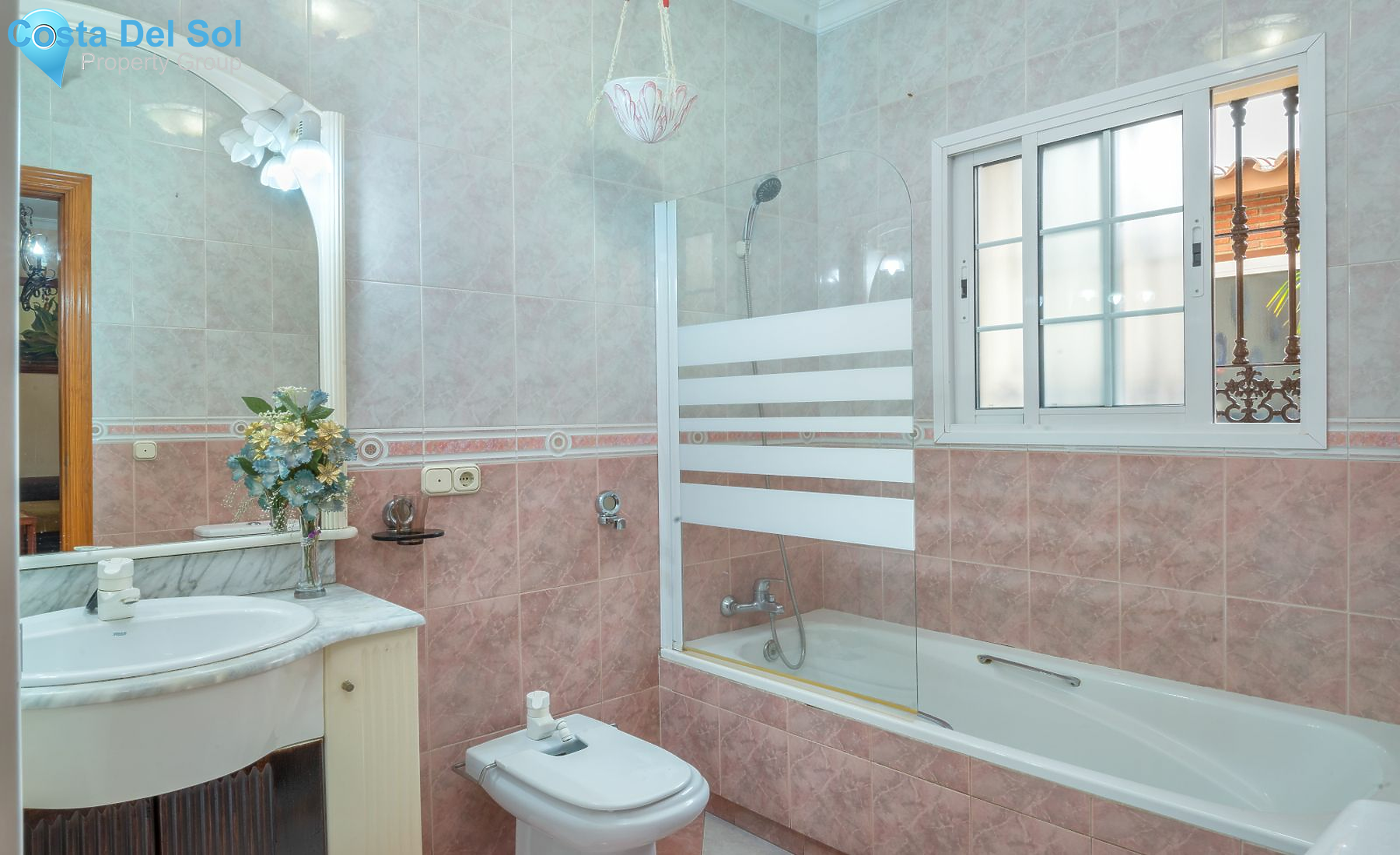 Townhouse in Alhaurín el Grande-1519810