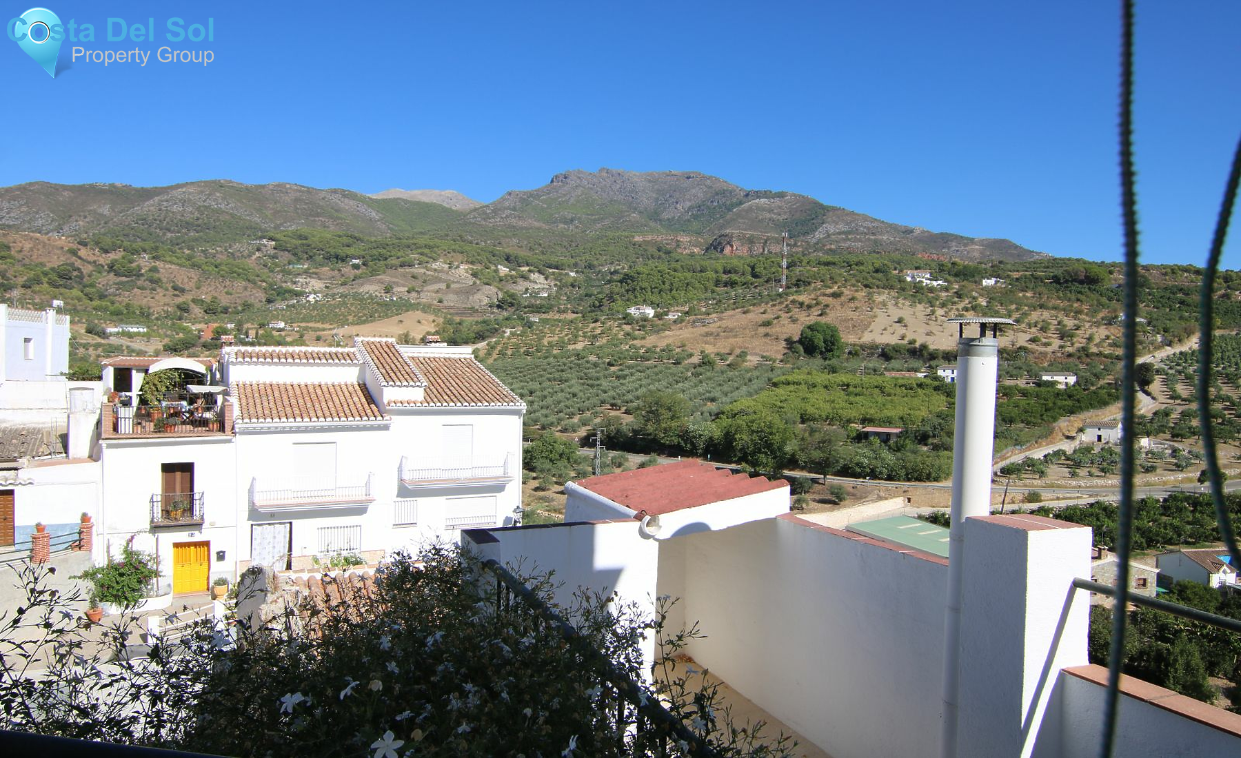 Townhouse in Alozaina