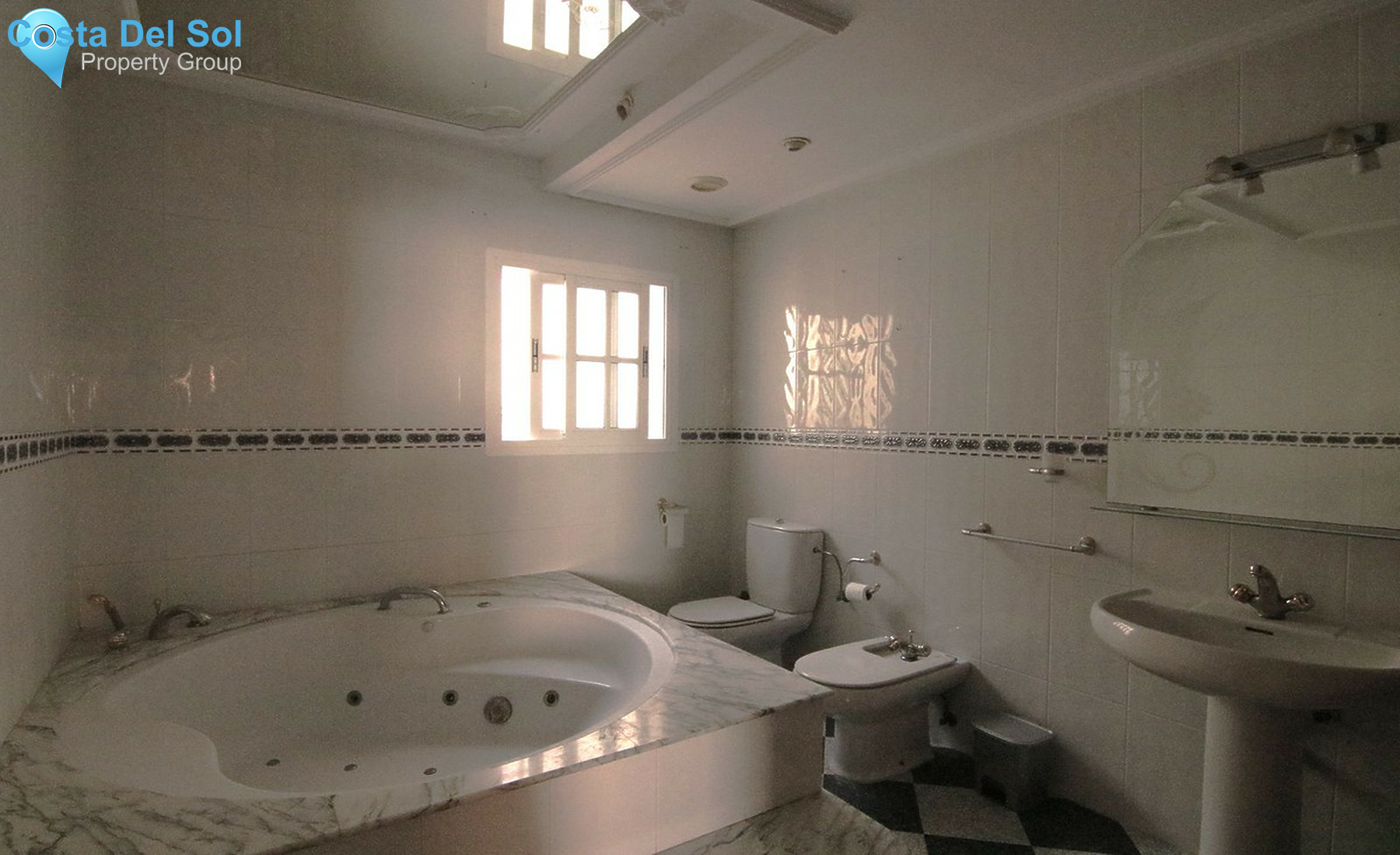 Townhouse in Coín-1411878