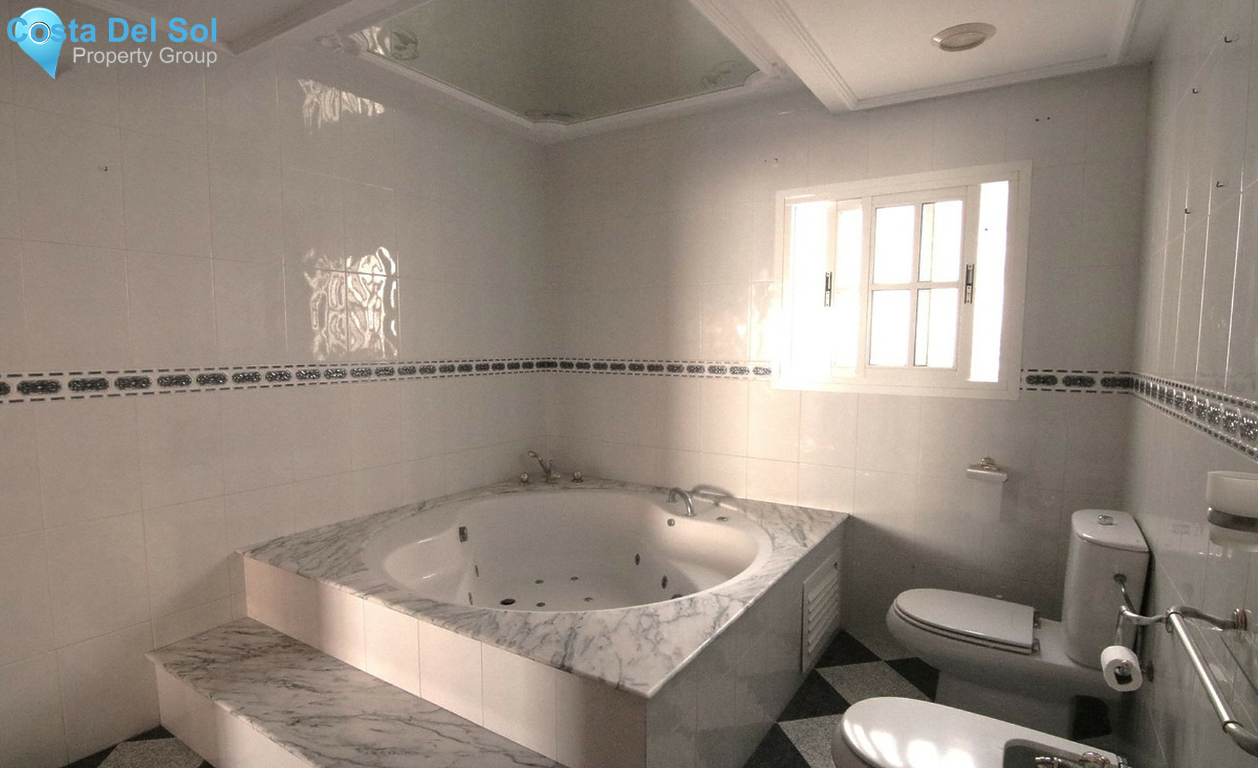 Townhouse in Coín-1411864