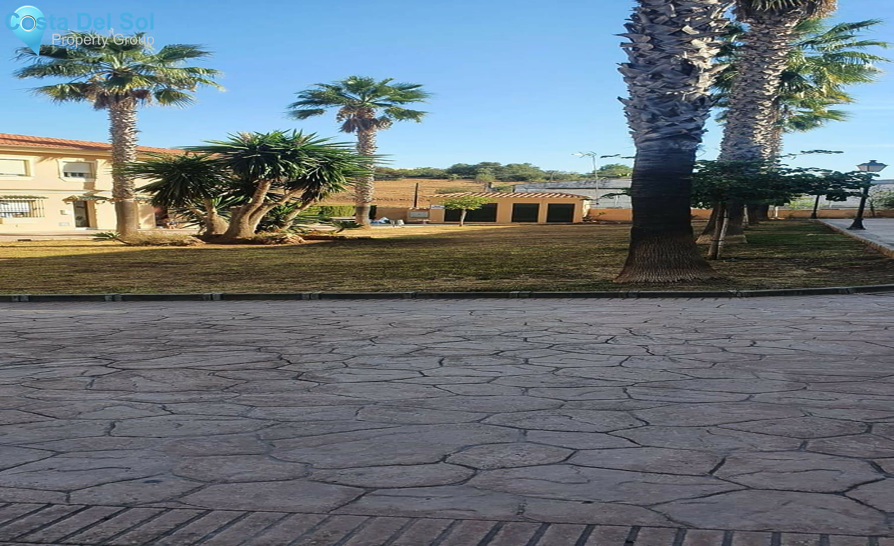 Townhouse in Coín-1440480