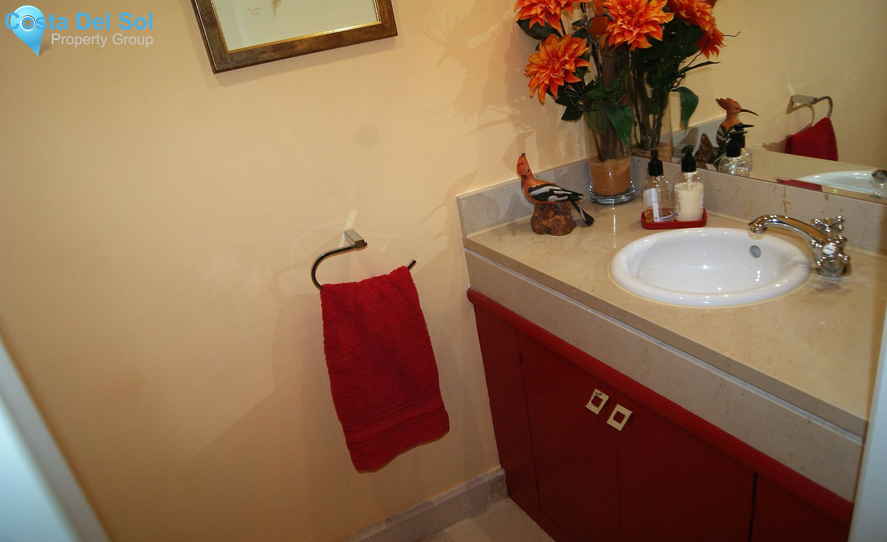 Townhouse in El Paraiso-1279128