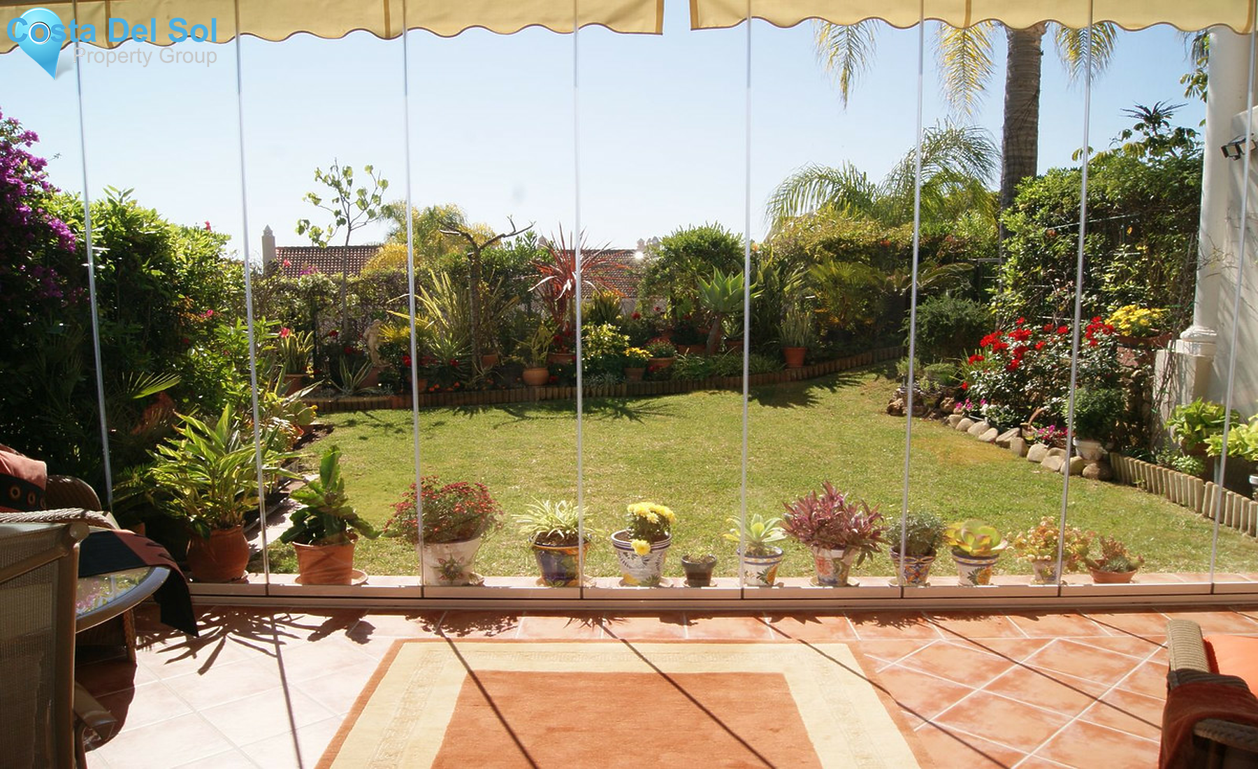 Townhouse in El Paraiso-1279119