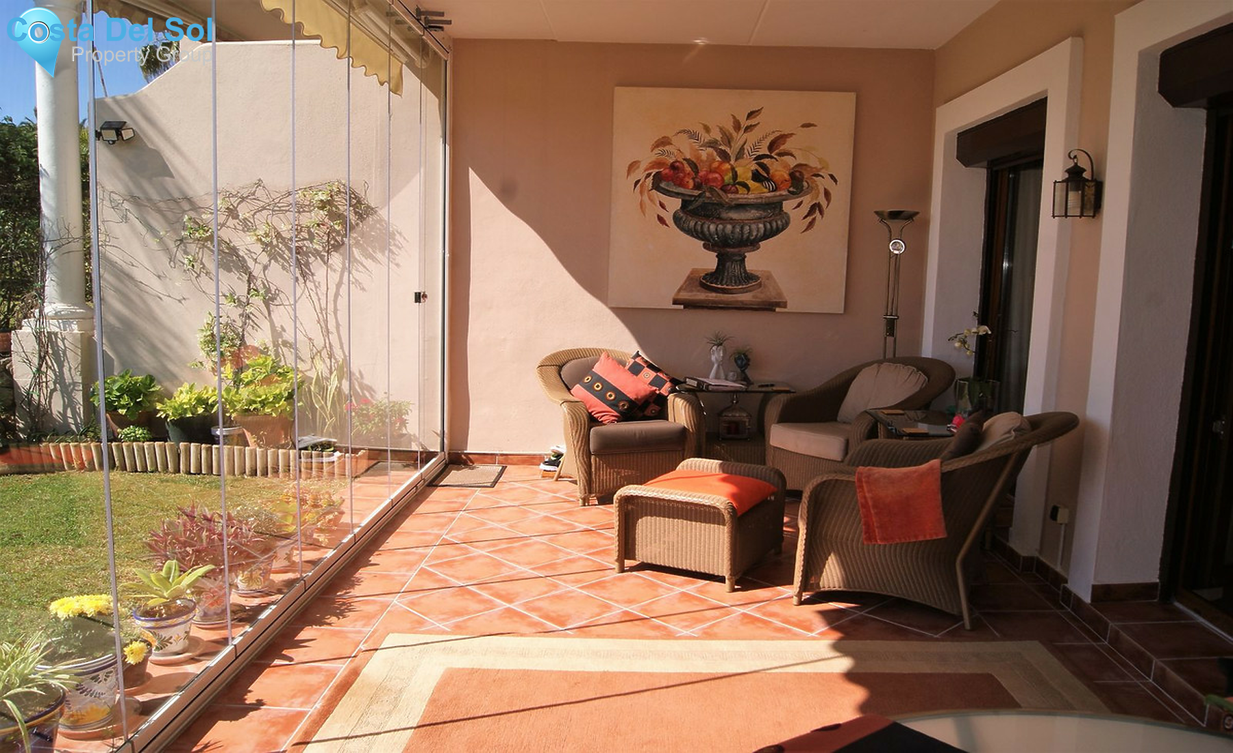 Townhouse in El Paraiso-1279120