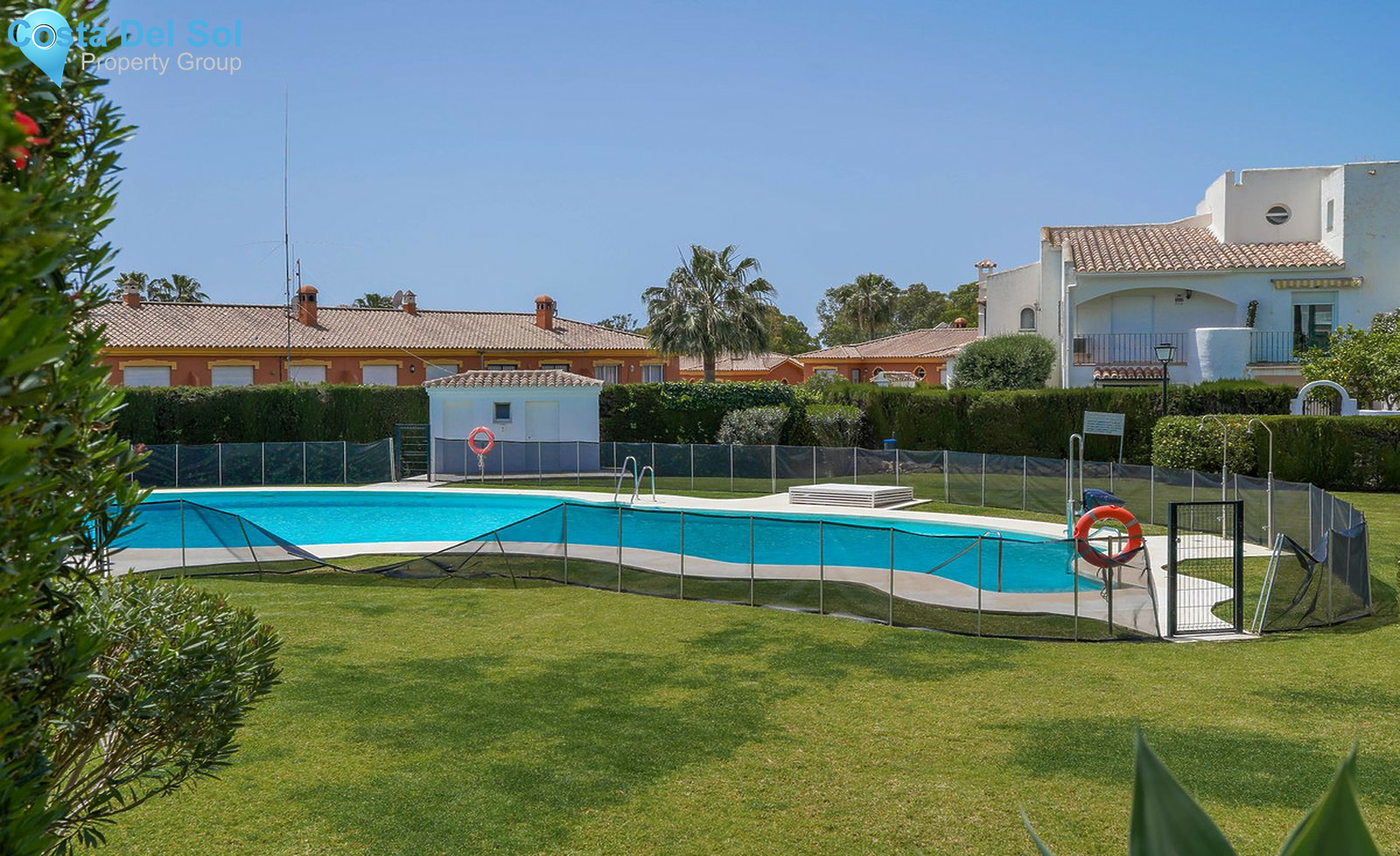 Townhouse in El Paraiso