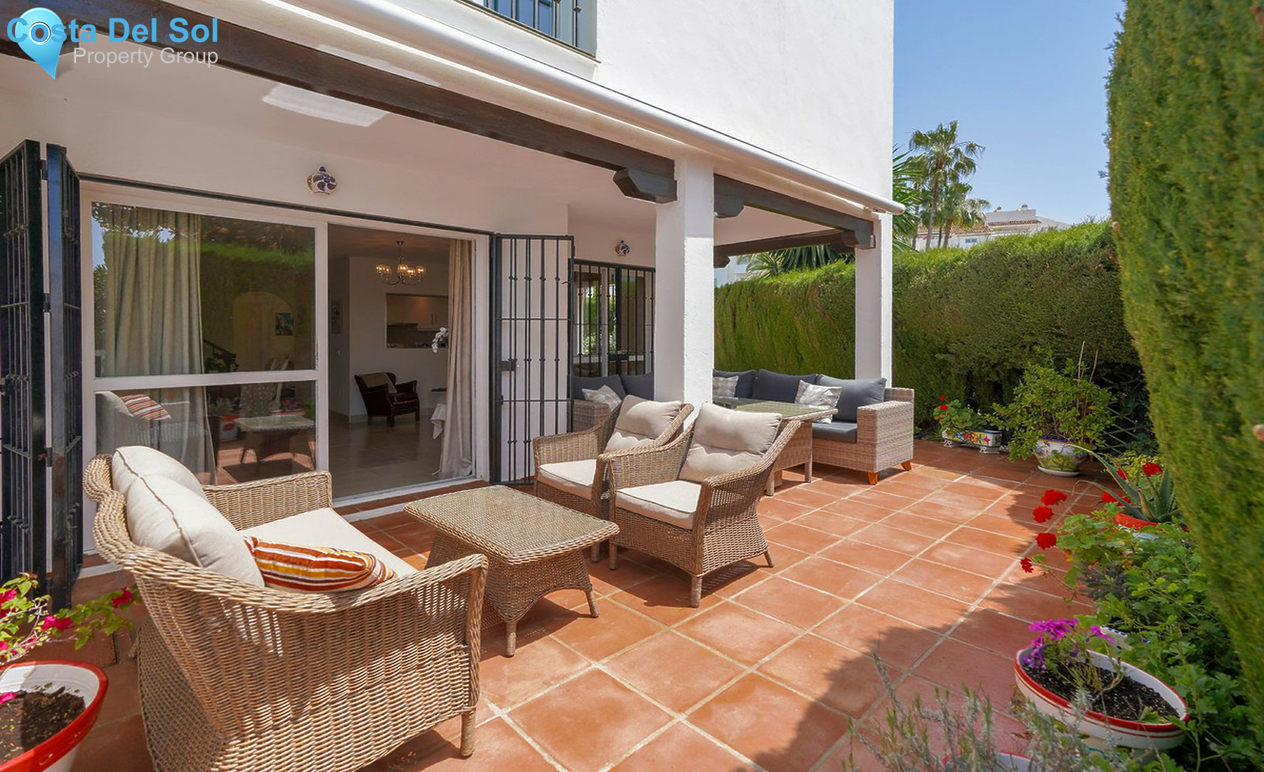 Townhouse in El Paraiso-1370399