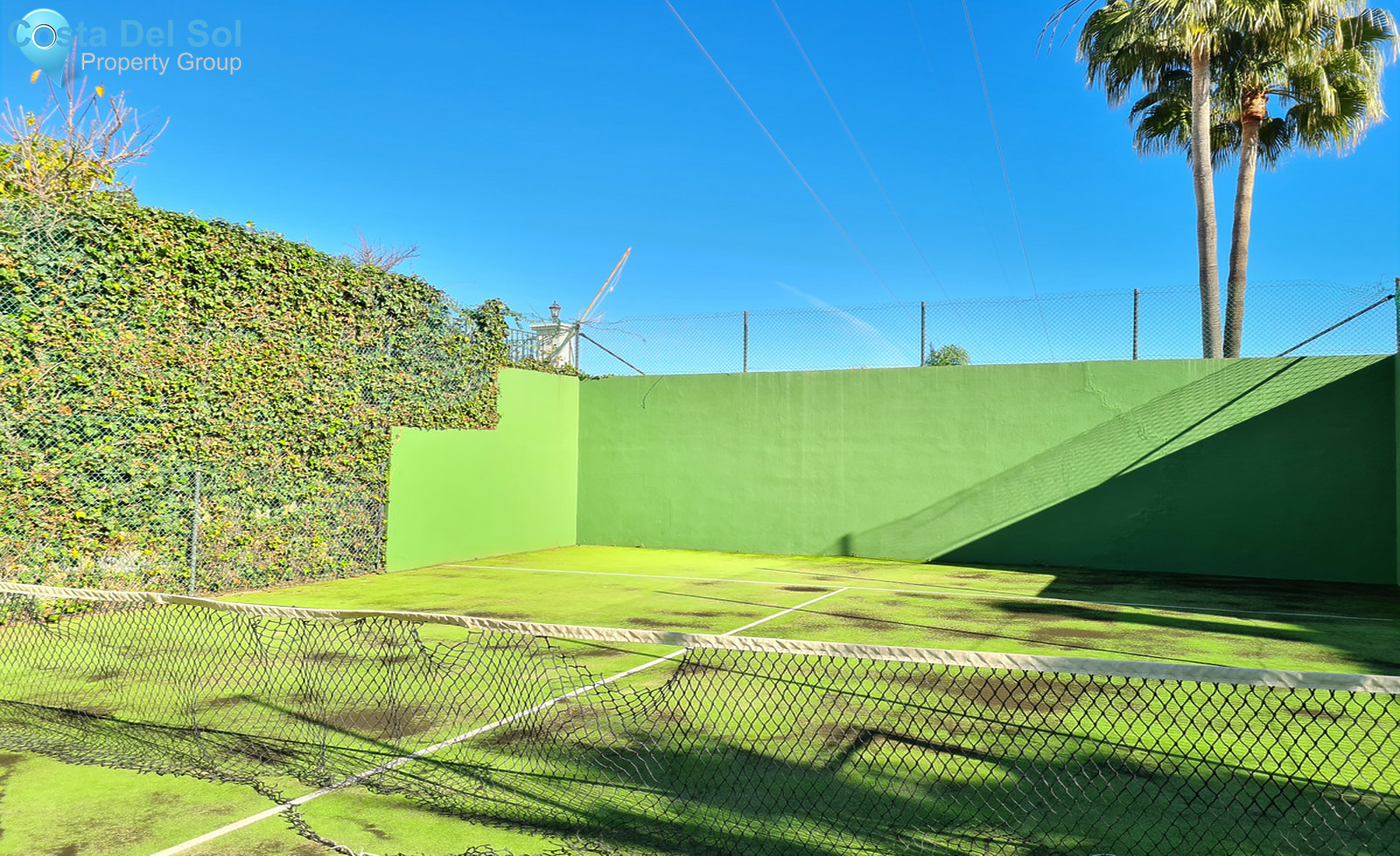 Townhouse in El Paraiso