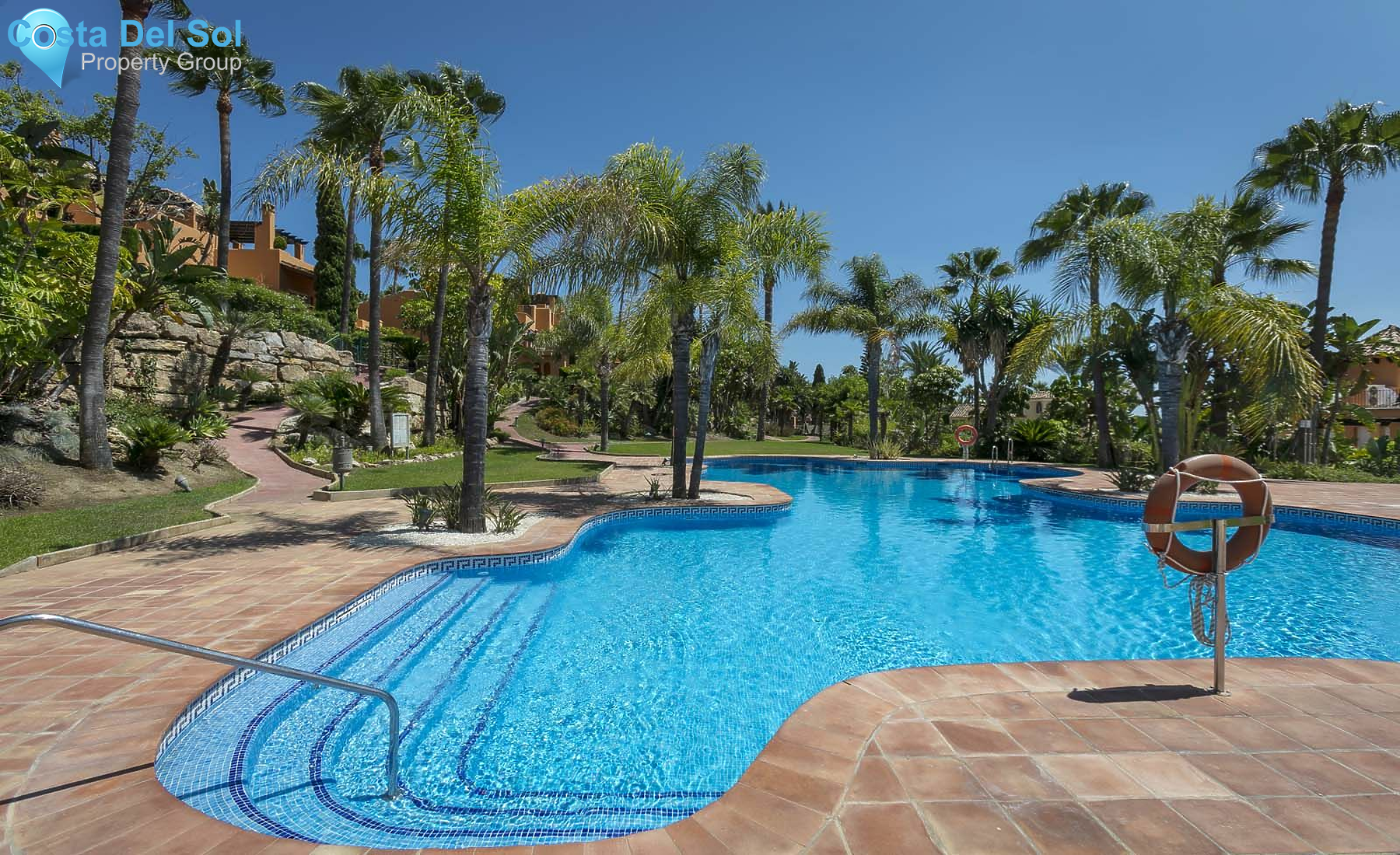 Townhouse in El Paraiso