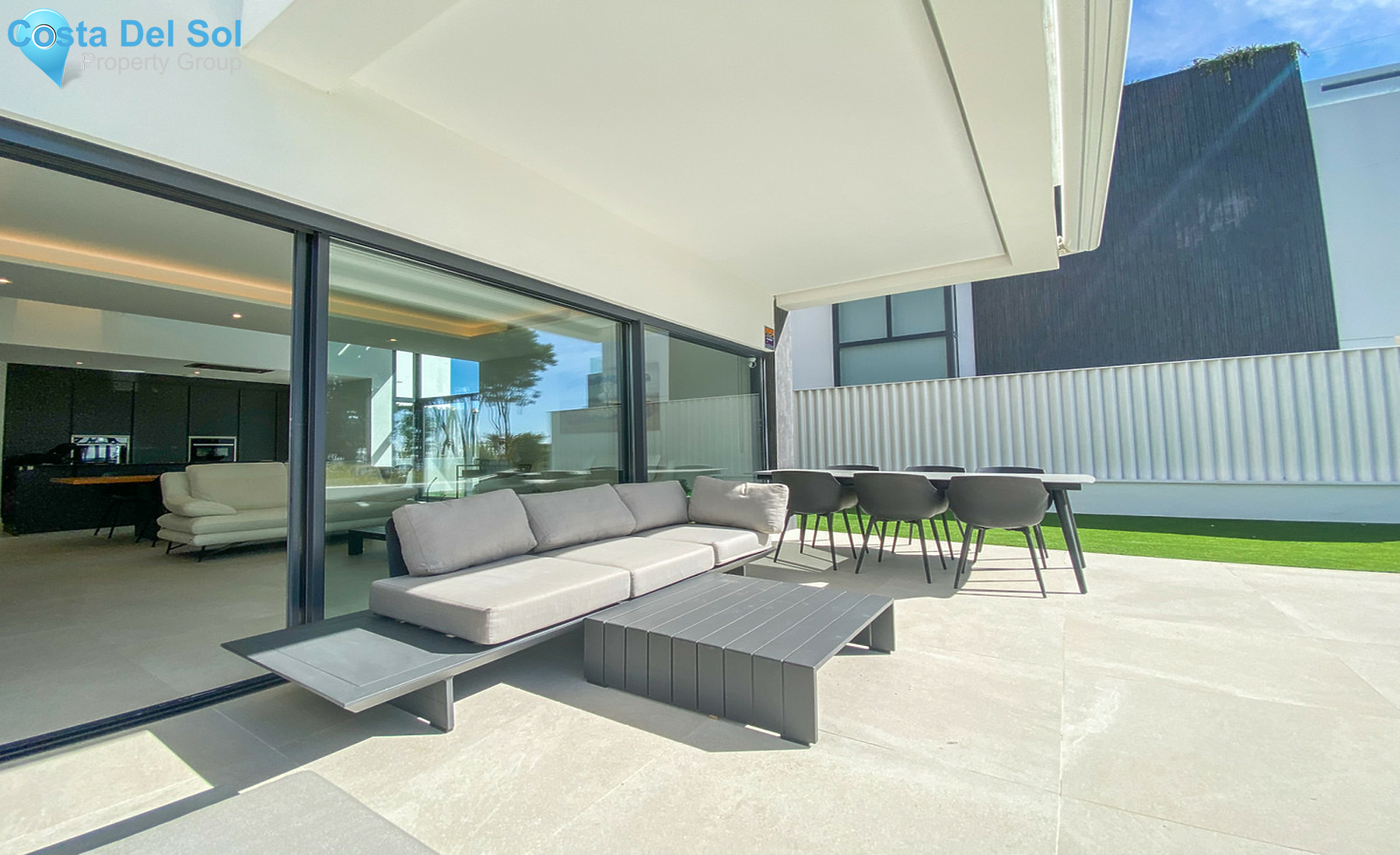 Townhouse in Estepona-723311