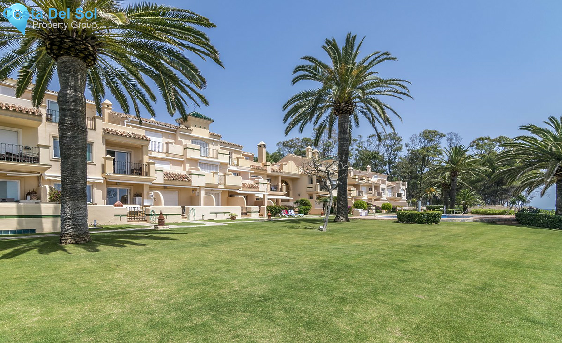 Townhouse in Estepona-1404729