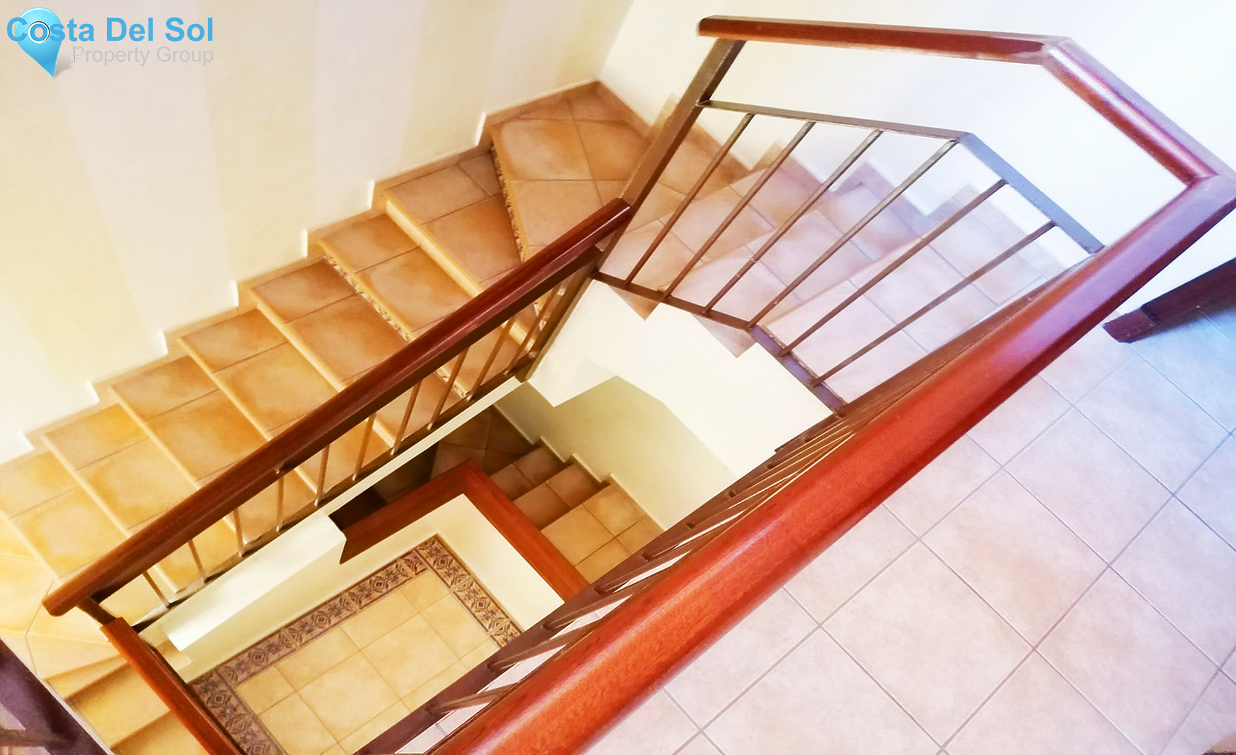 Townhouse in Estepona-702318