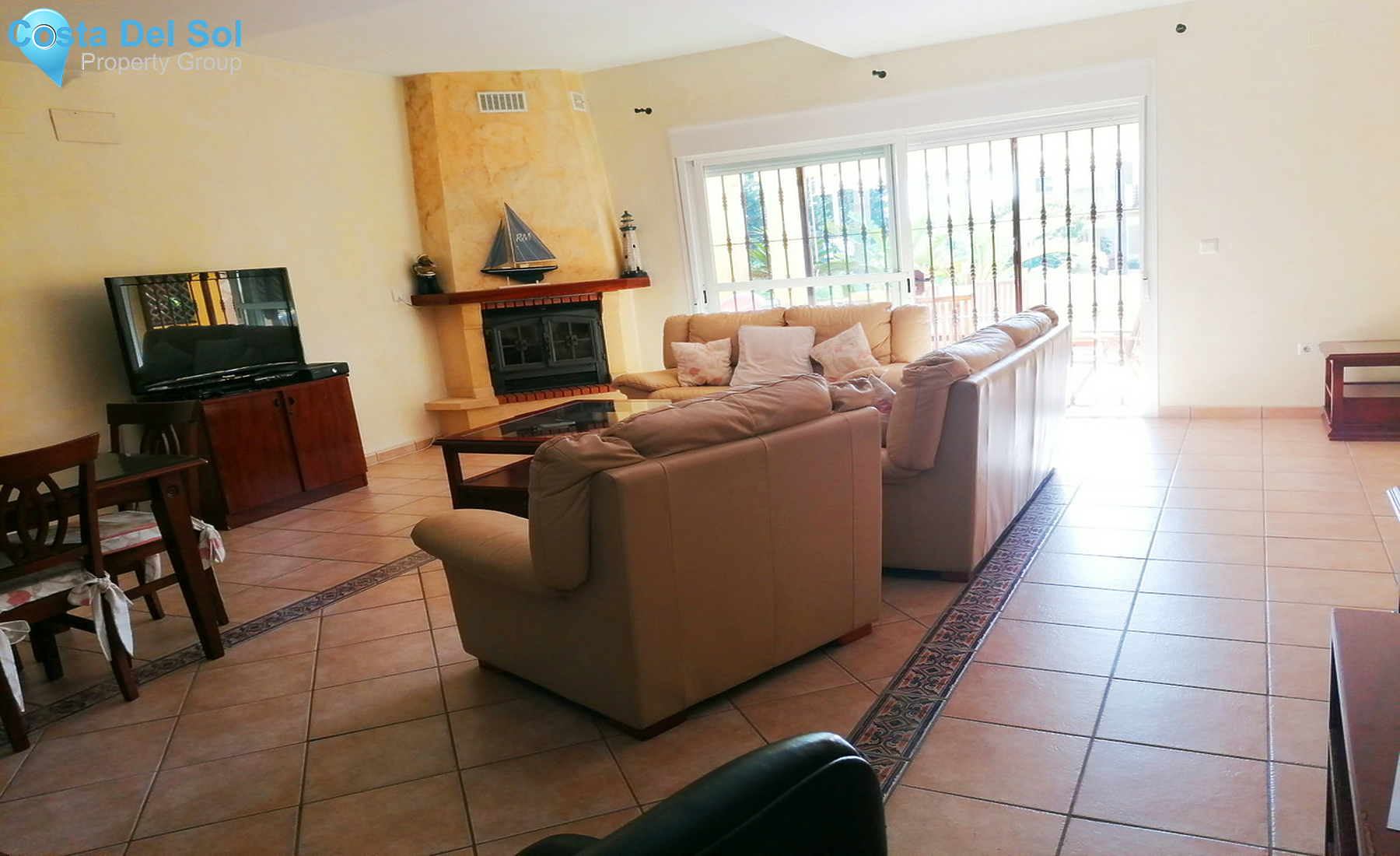 Townhouse in Estepona-702320