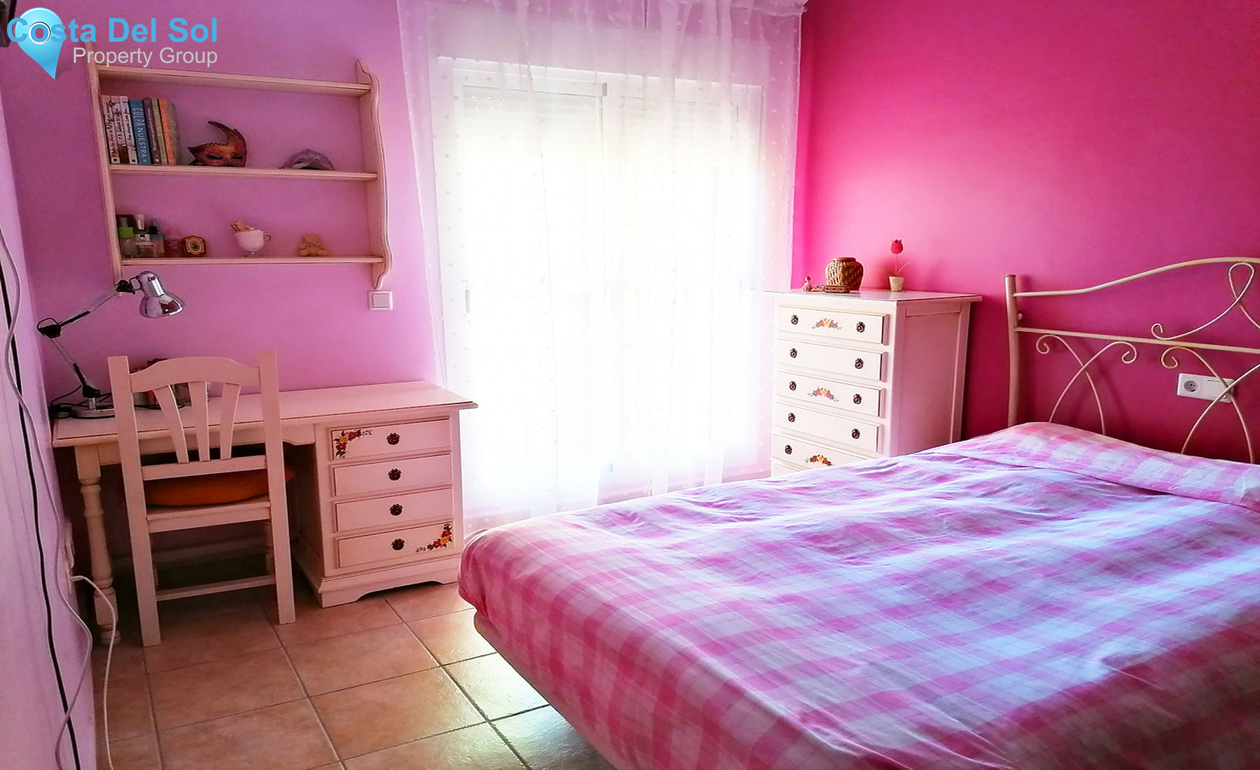 Townhouse in Estepona-702322