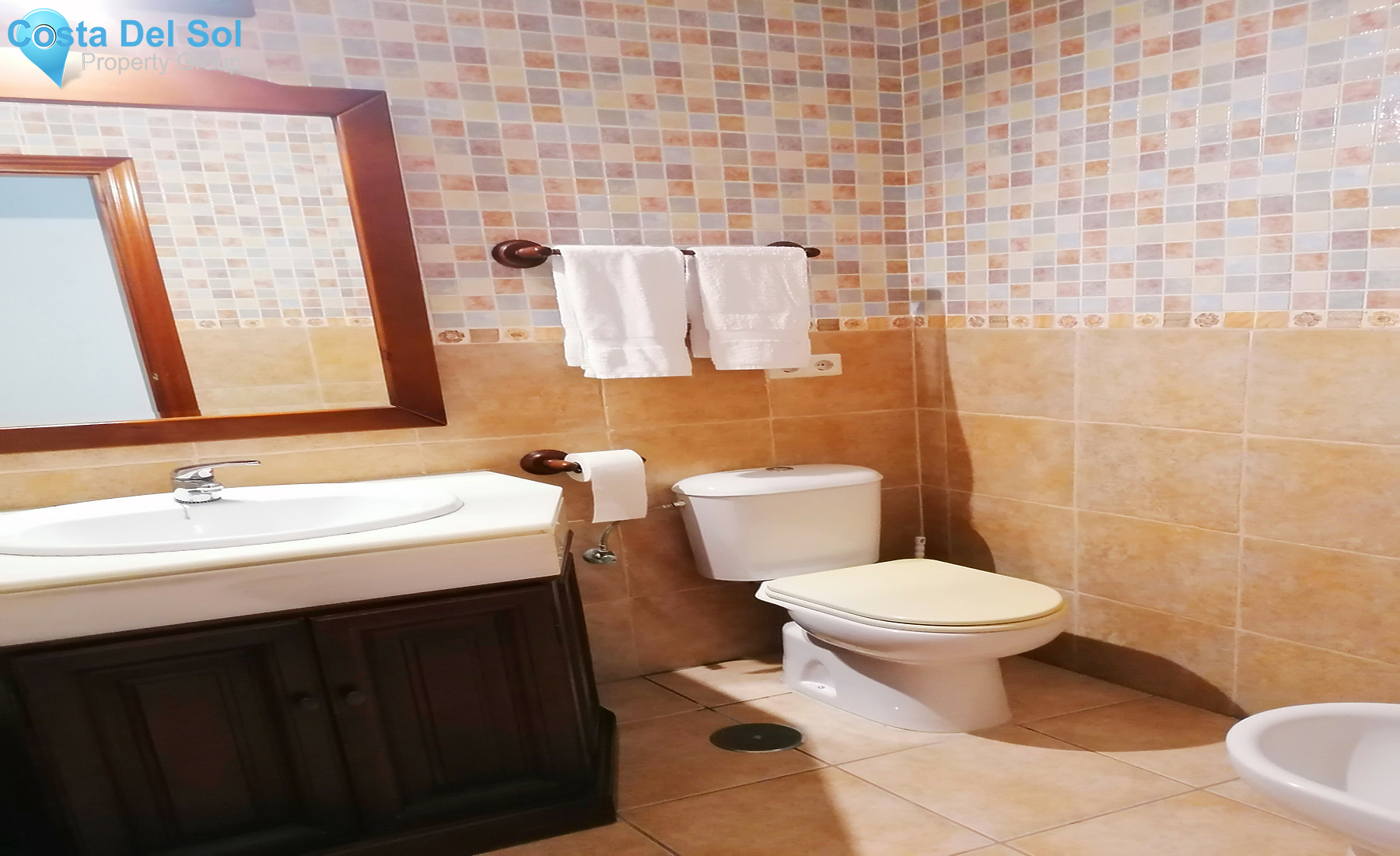 Townhouse in Estepona-702326