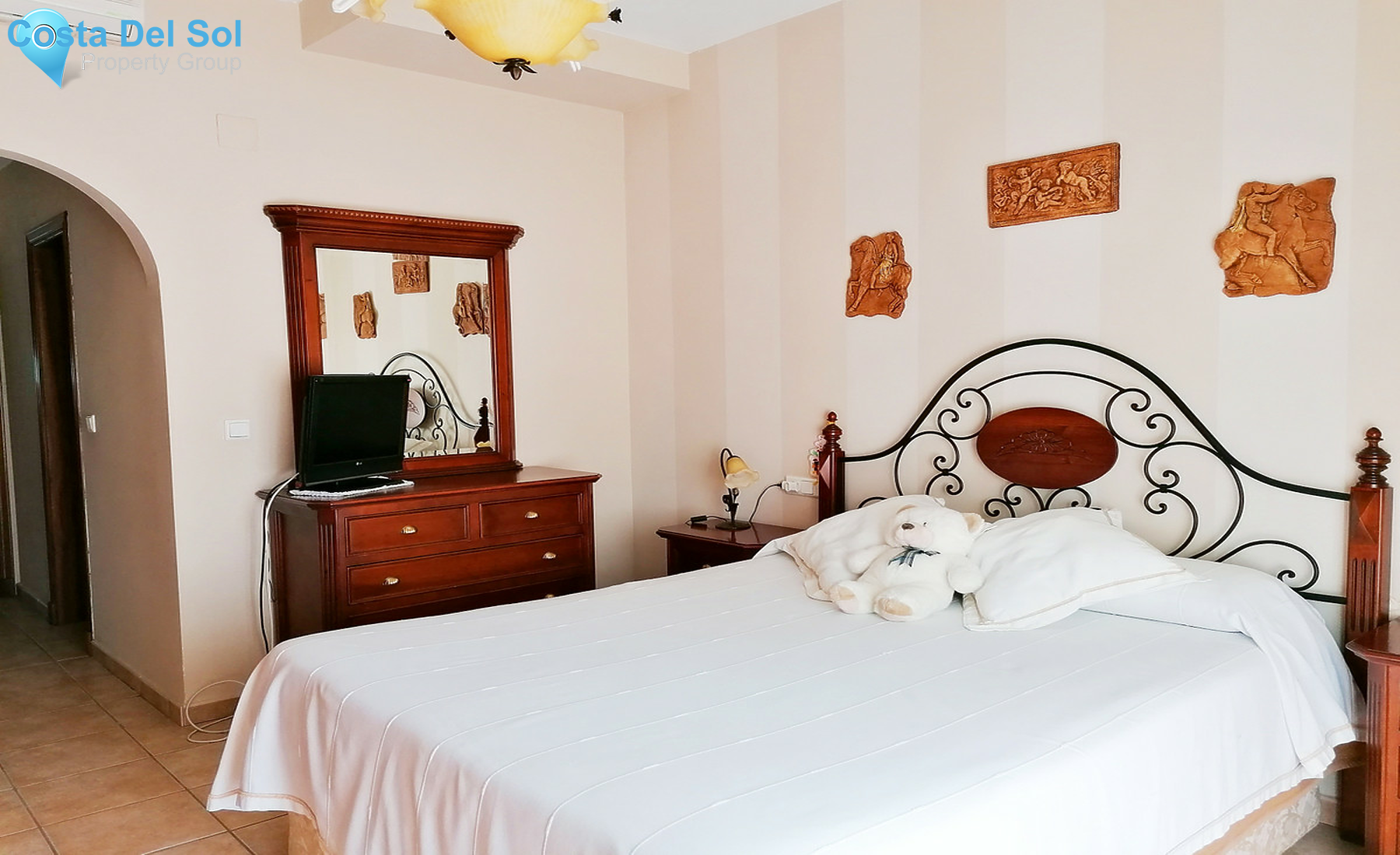 Townhouse in Estepona-702309