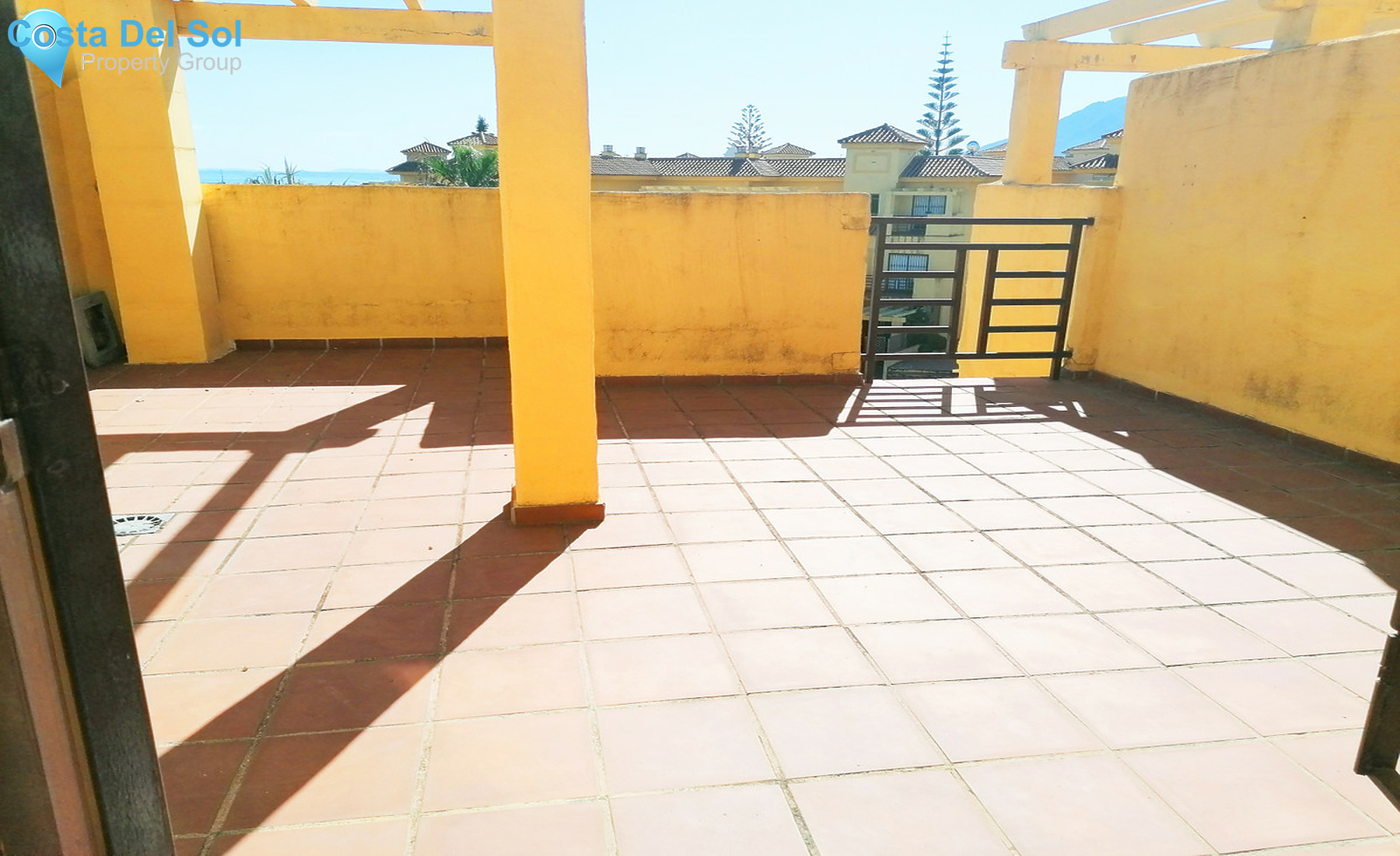 Townhouse in Estepona-702311