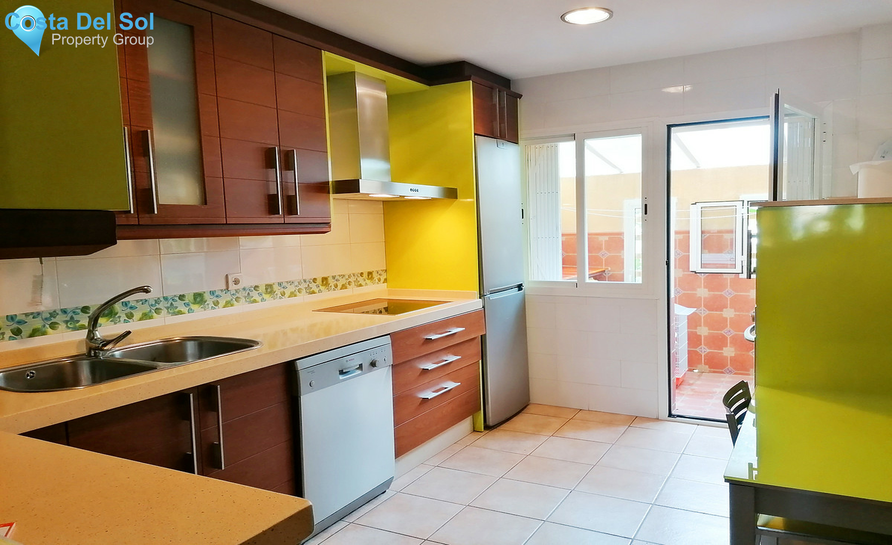 Townhouse in Estepona-702315