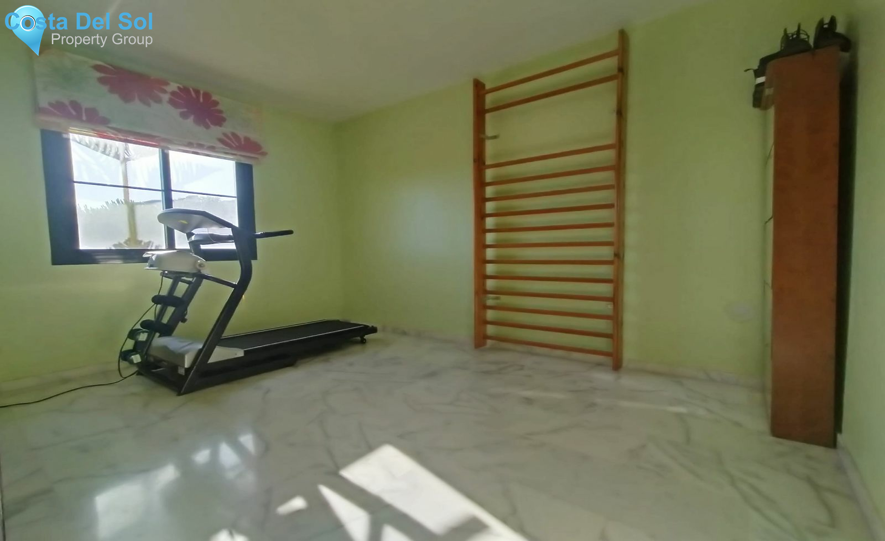 Townhouse in Estepona-1139945