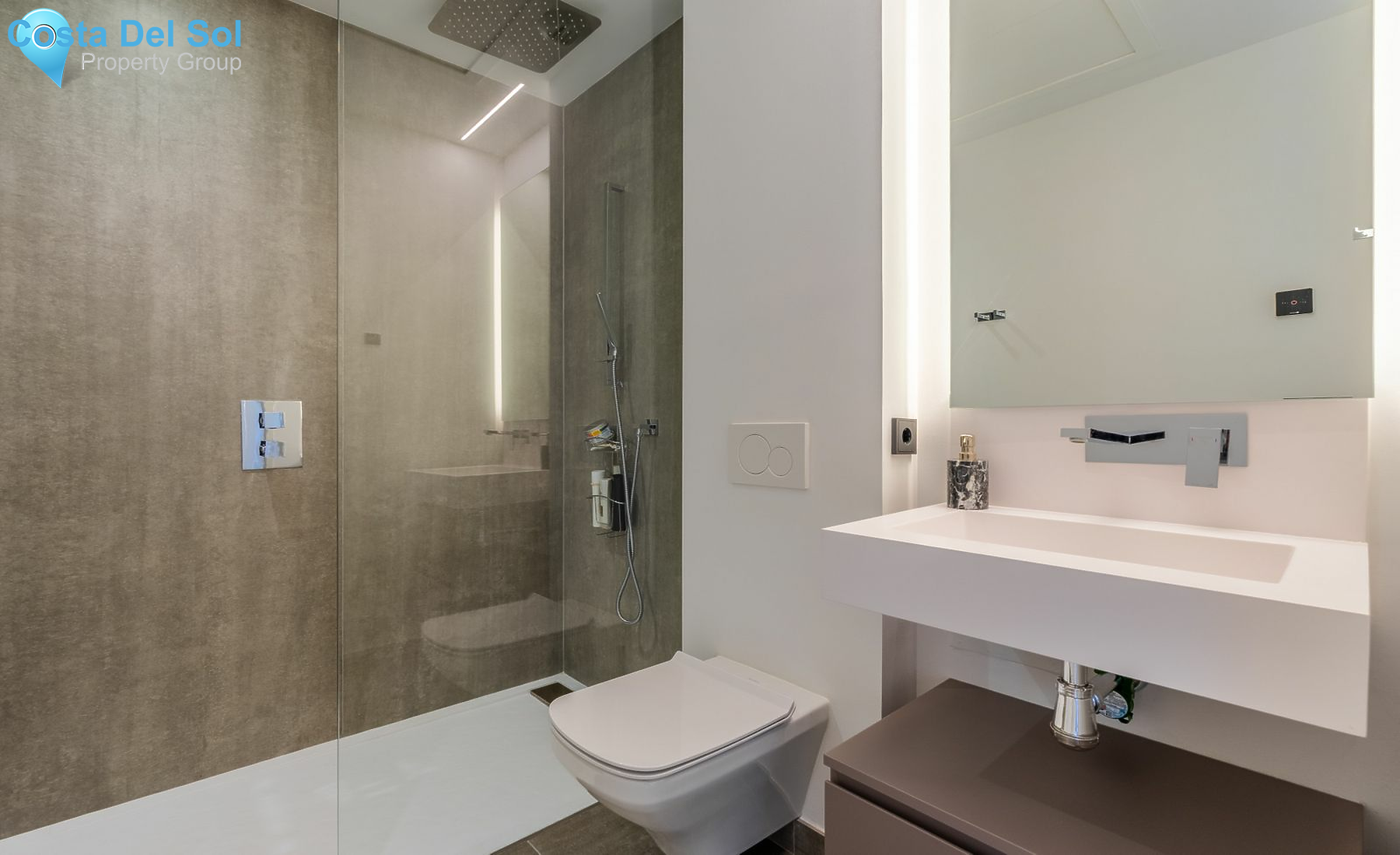 Townhouse in Estepona-1532192