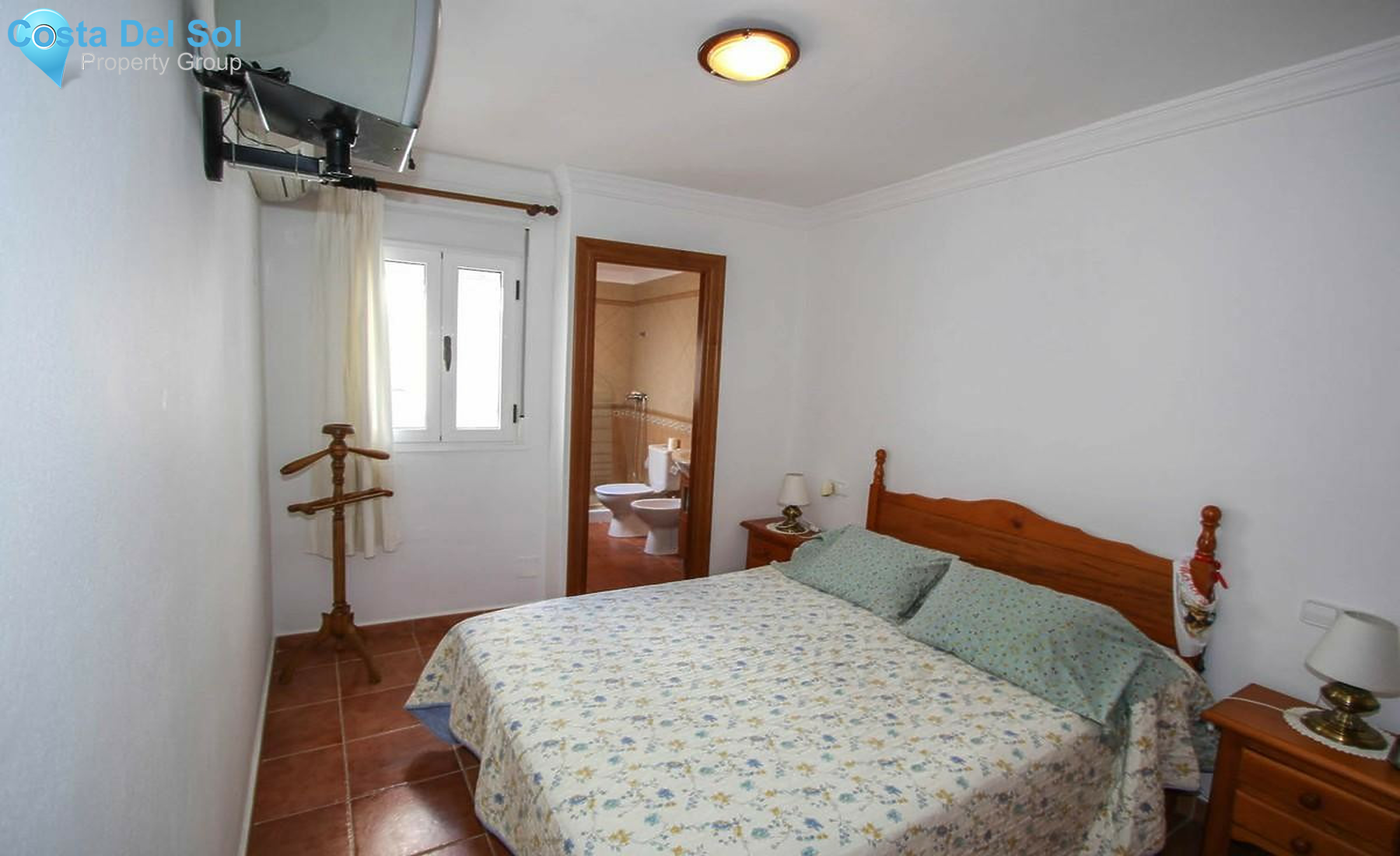 Townhouse in Guaro-1360177