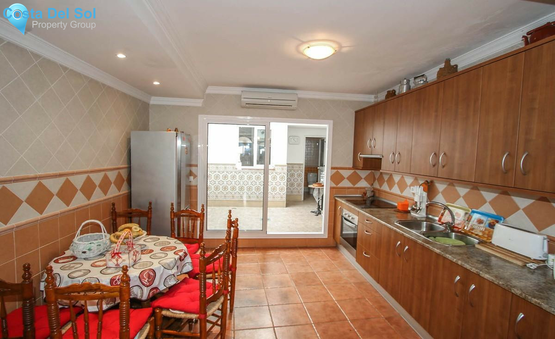 Townhouse in Guaro-1360172