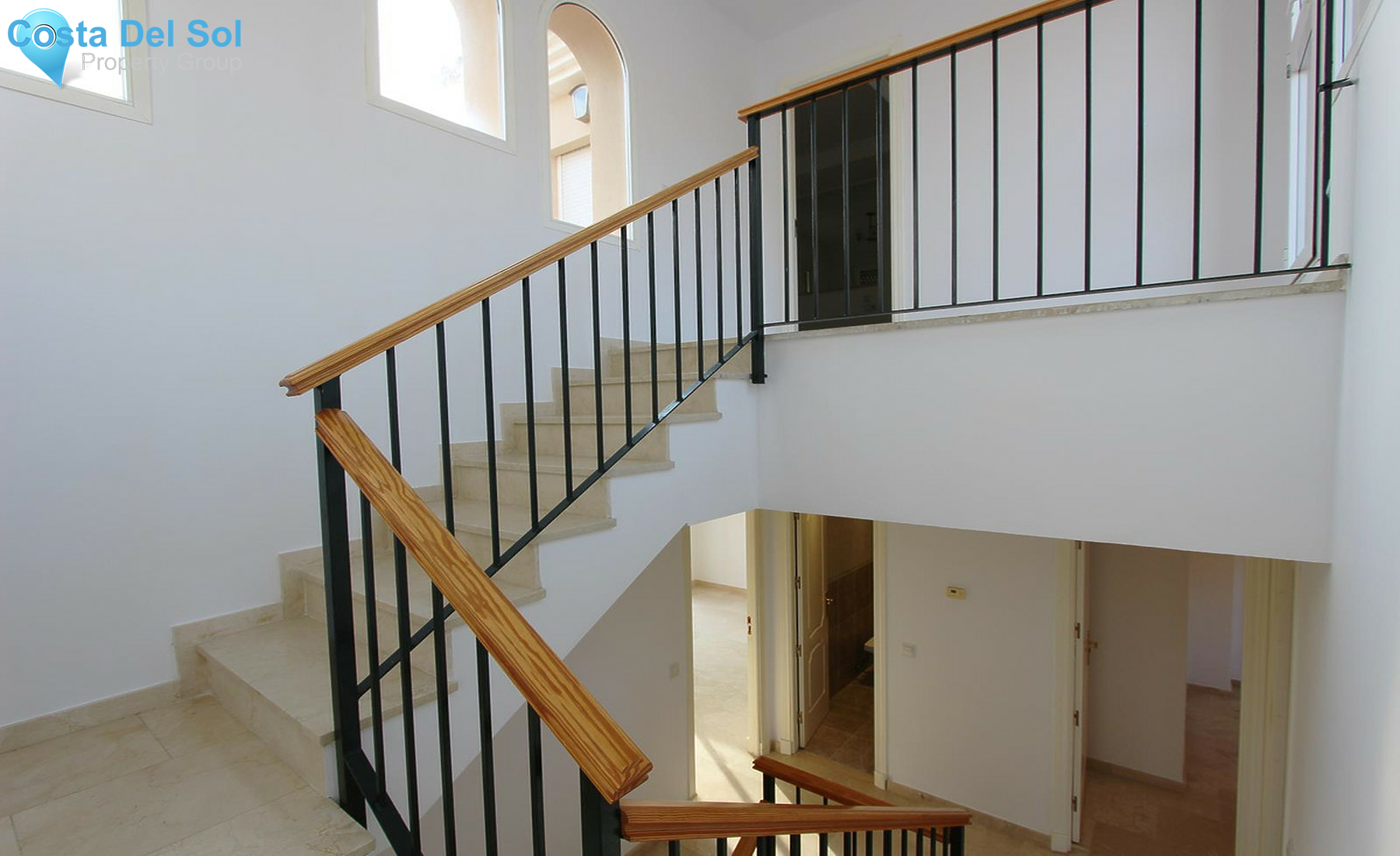 Townhouse in La Duquesa-726611