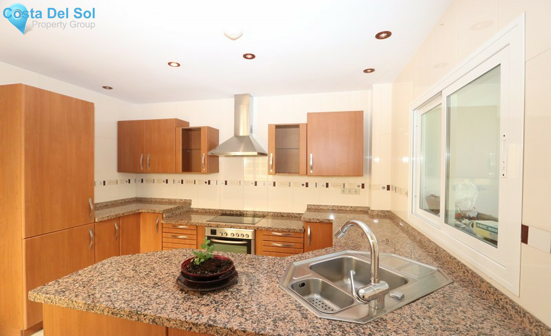 Townhouse in La Mairena-1334556