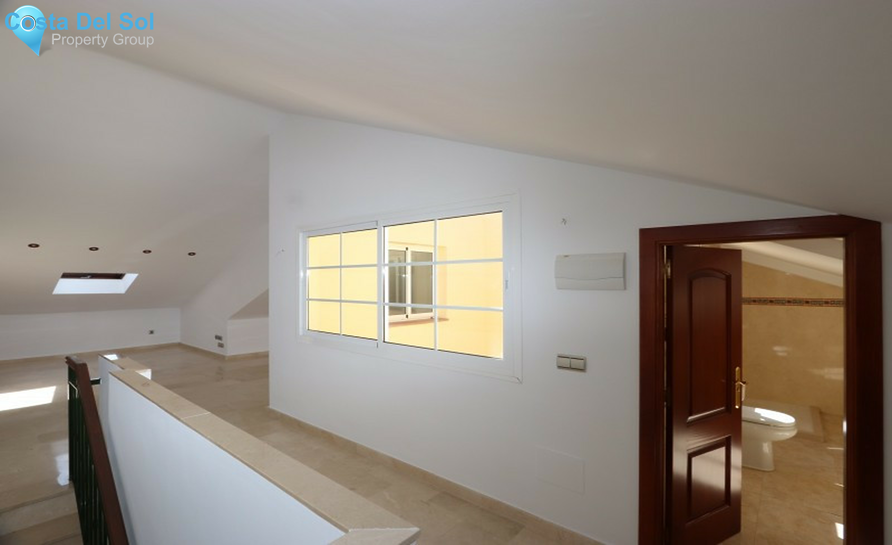 Townhouse in La Mairena-1334561