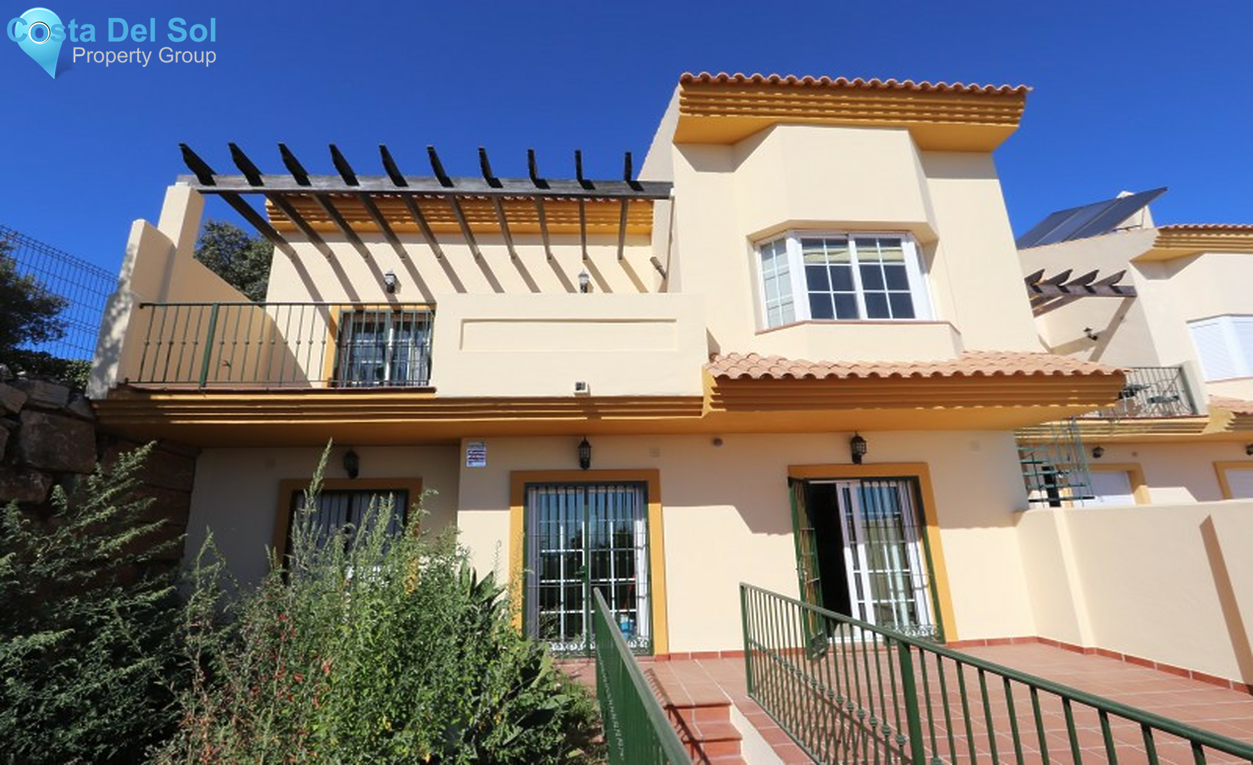 Townhouse in La Mairena-1334565