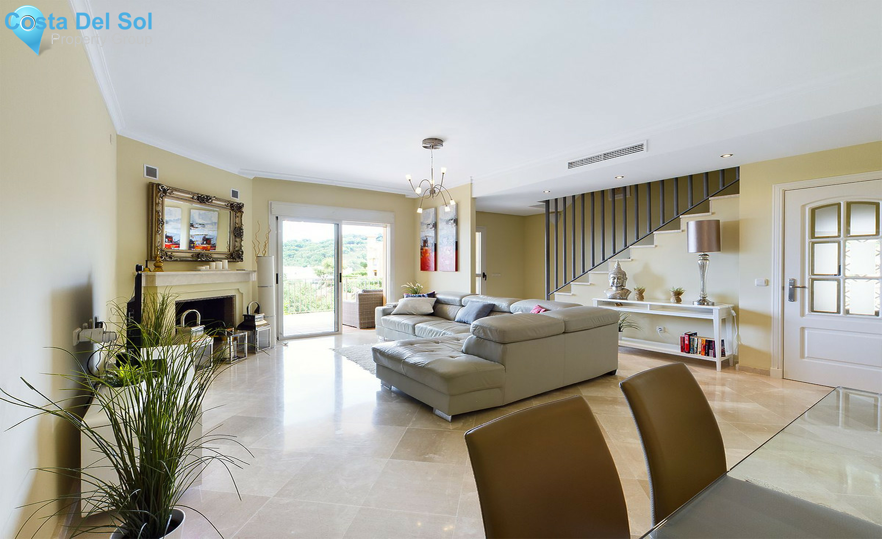 Townhouse in La Mairena-1368689