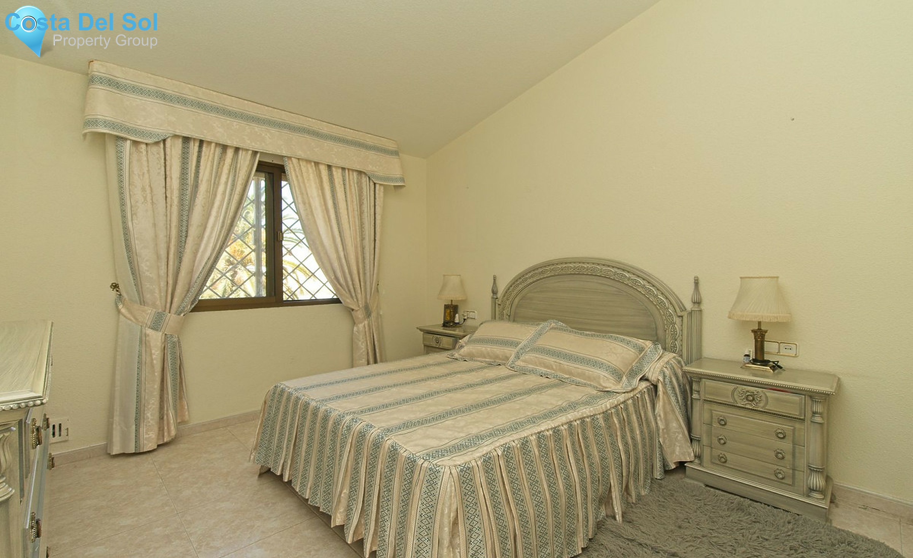 Townhouse in Las Lagunas-1260527