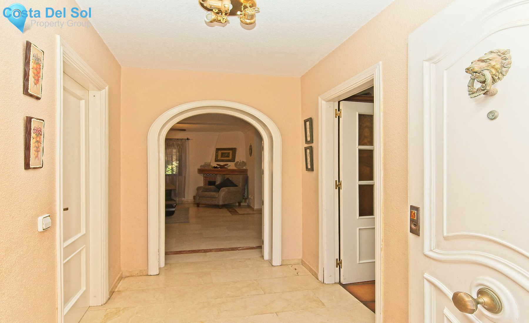 Townhouse in Las Lagunas-1260518