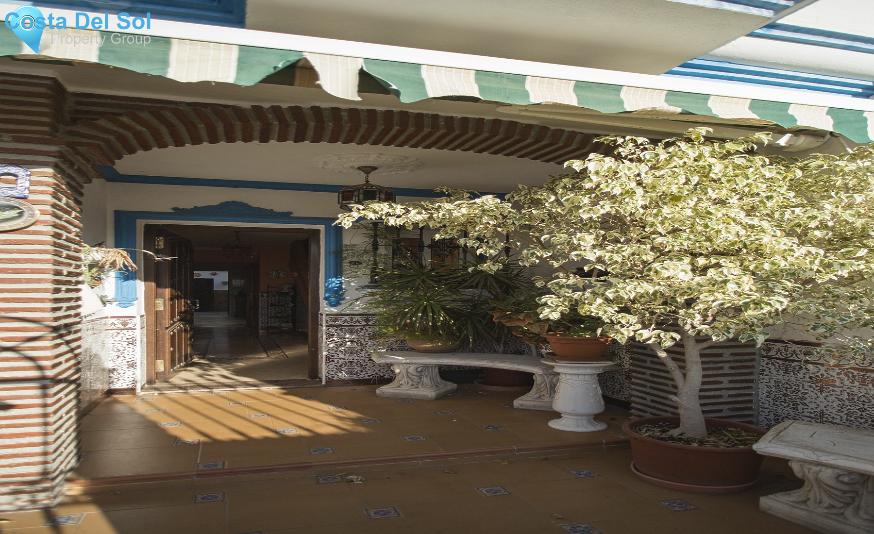 Townhouse in Las Lagunas-1140873