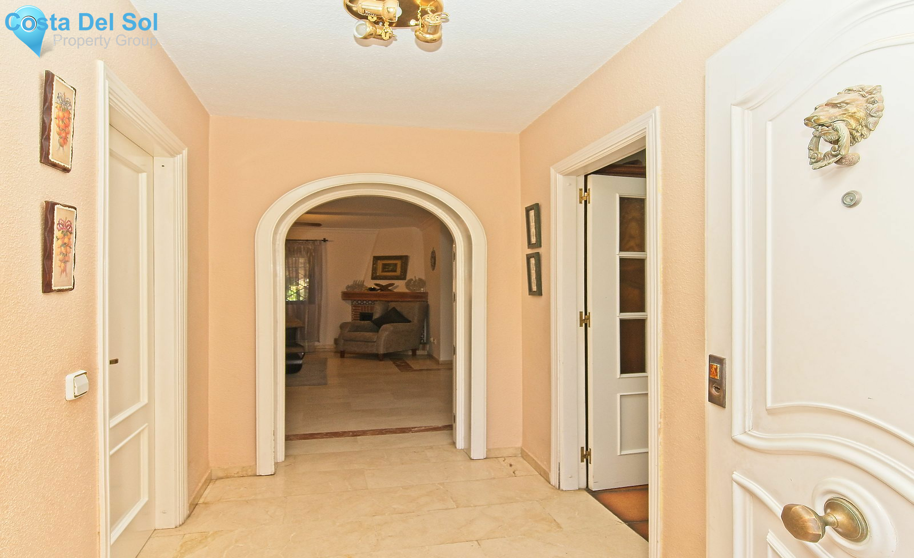 Townhouse in Las Lagunas-1172651