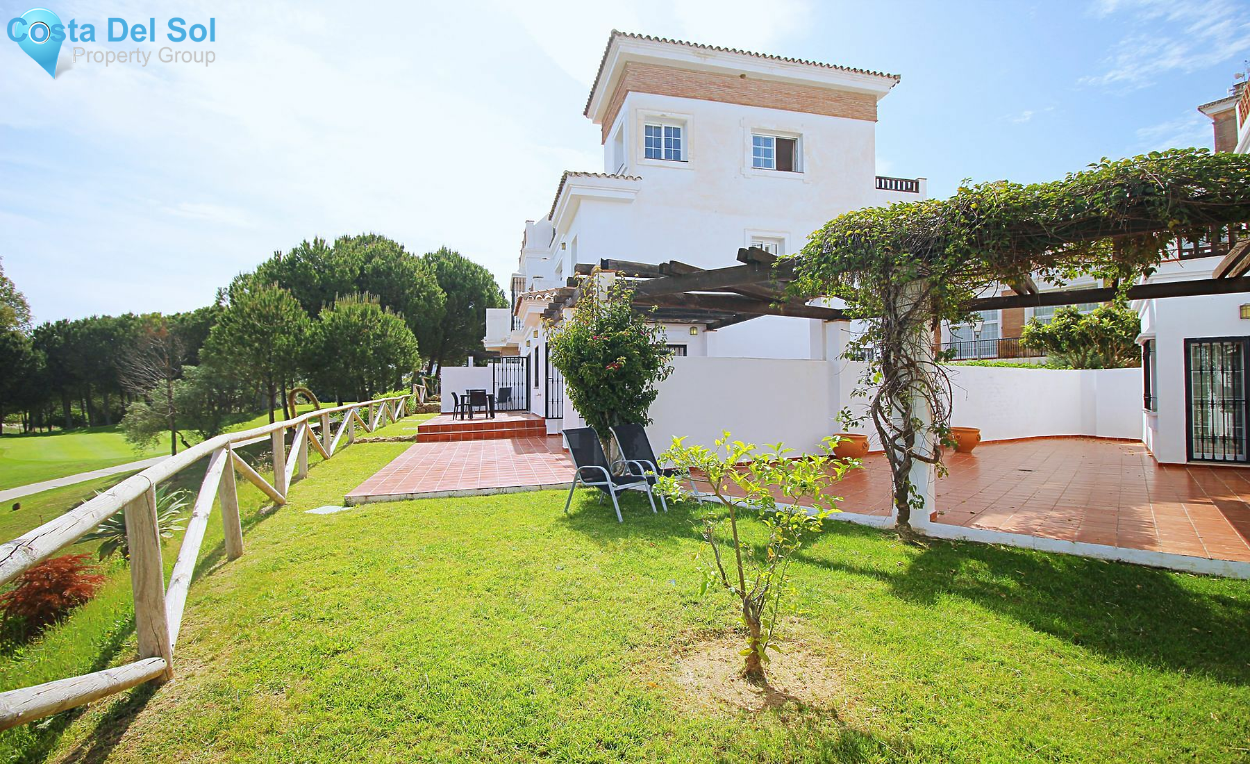 Townhouse in Lauro Golf