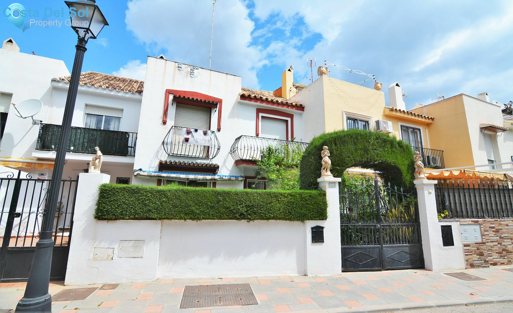 Townhouse in Los Boliches