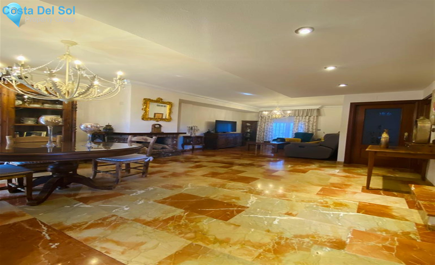 Townhouse in Marbella-1215237