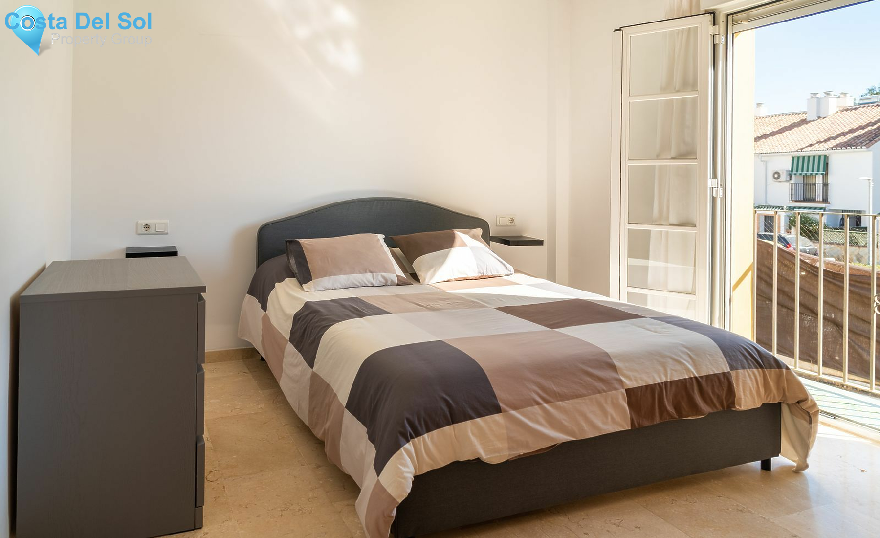 Townhouse in Marbella-1493054