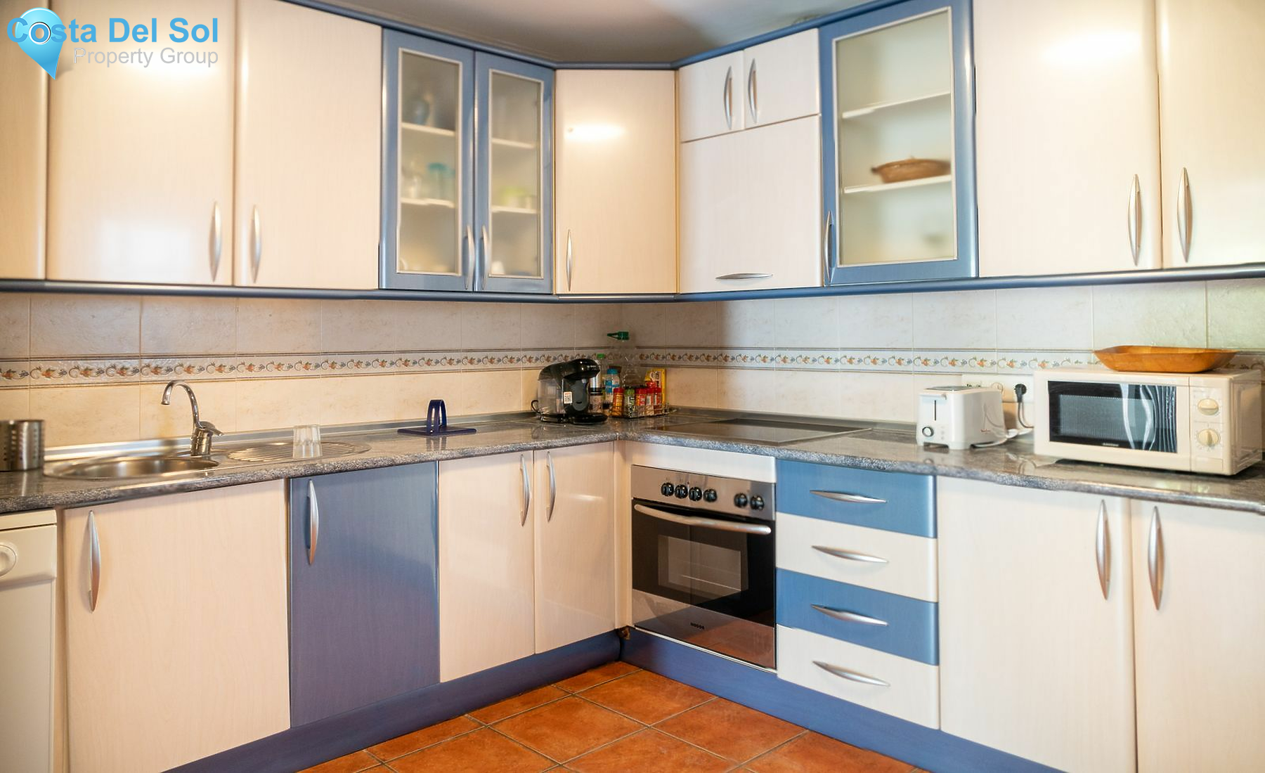 Townhouse in Marbella-1493043