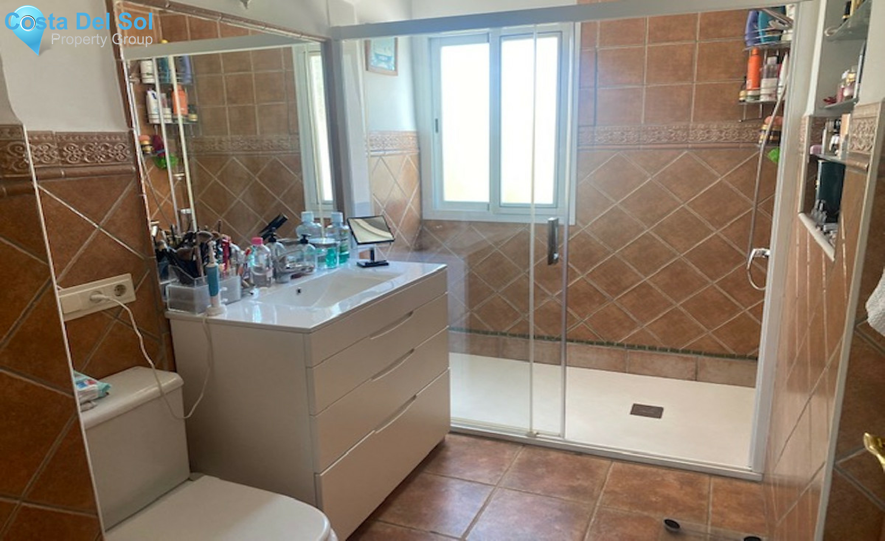 Townhouse in New Golden Mile-1249435