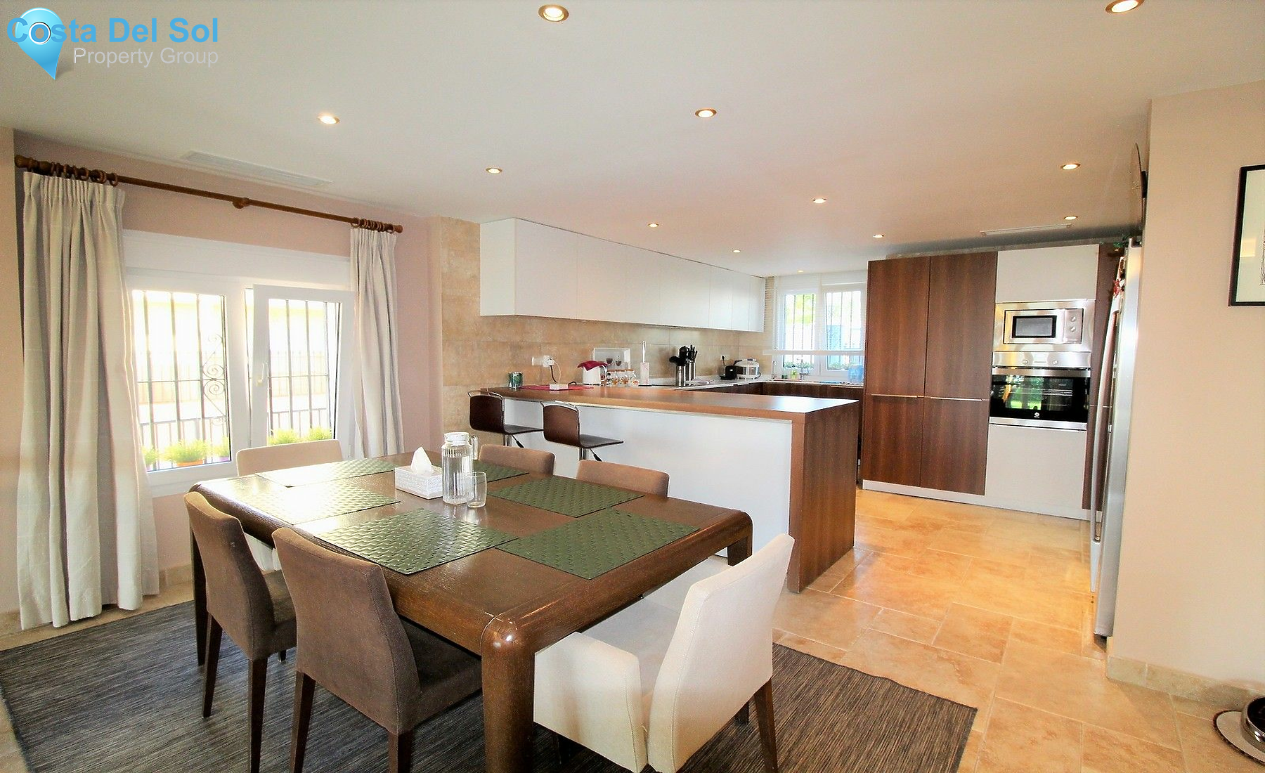 Townhouse in New Golden Mile-1231562