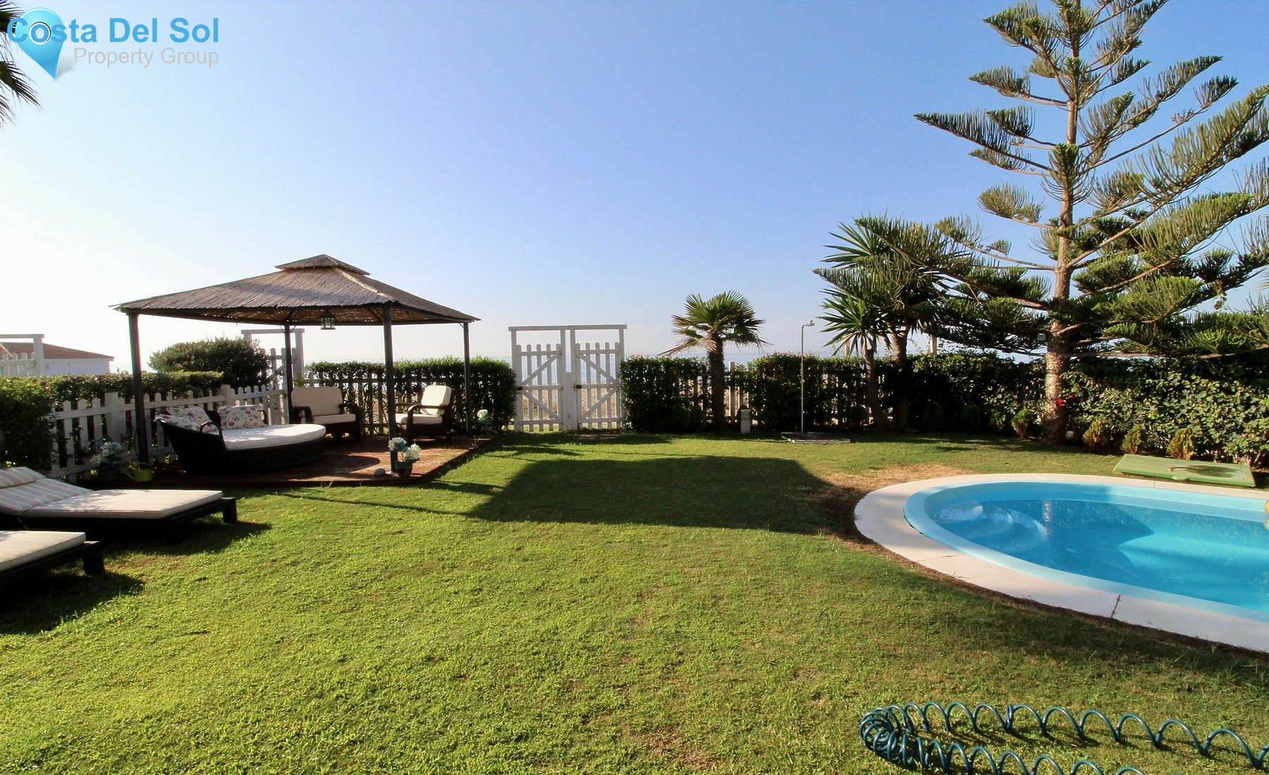 Townhouse in New Golden Mile-1231553