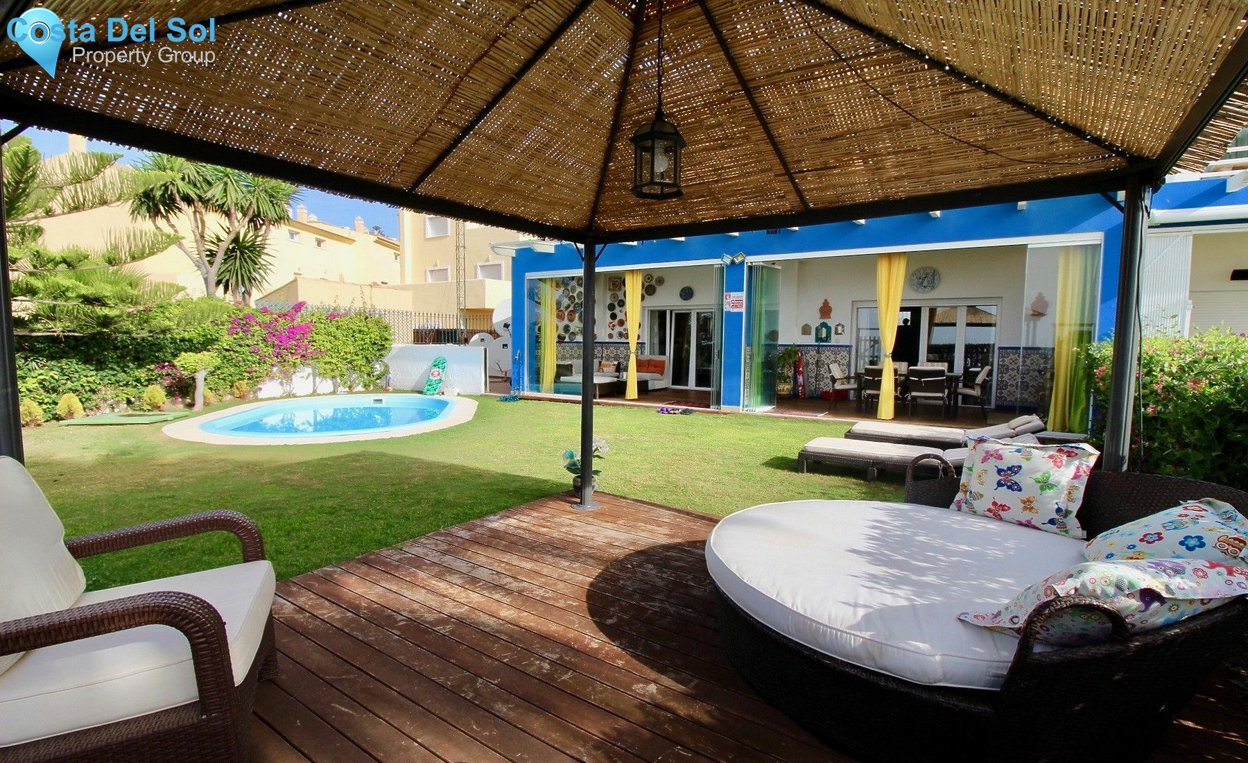 Townhouse in New Golden Mile-1231554